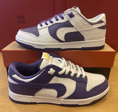 Nike Women's Dunk Low "Made You Look"