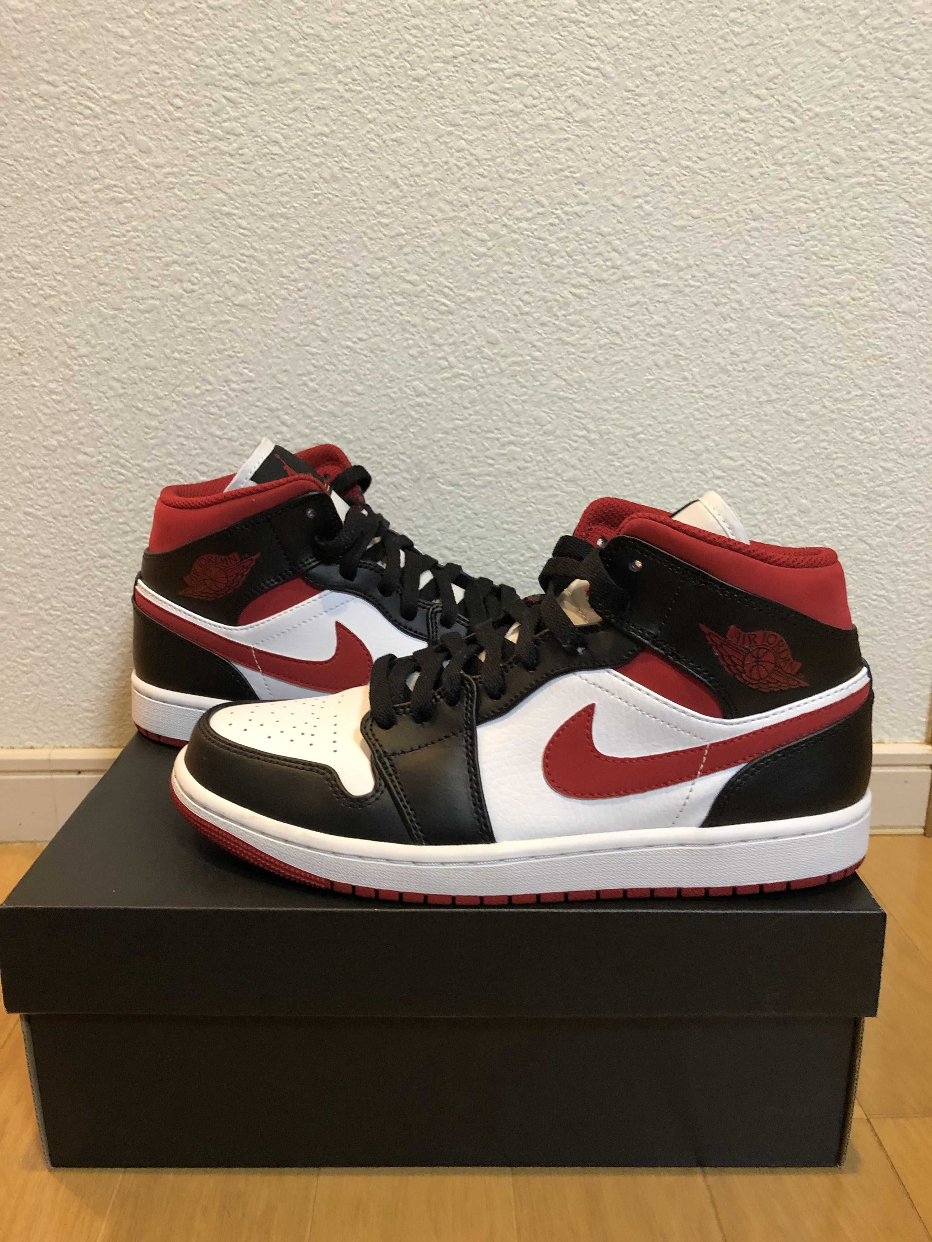 Nike Air Jordan 1 Mid "White/Gym Red Black"