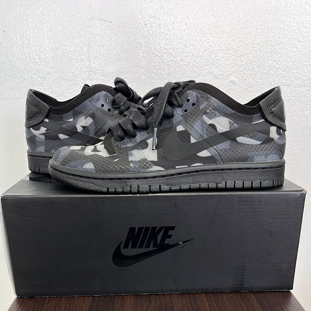 COMME des GARCONS × NIKE DUNK LOW Women's "BLACK/BLACK"