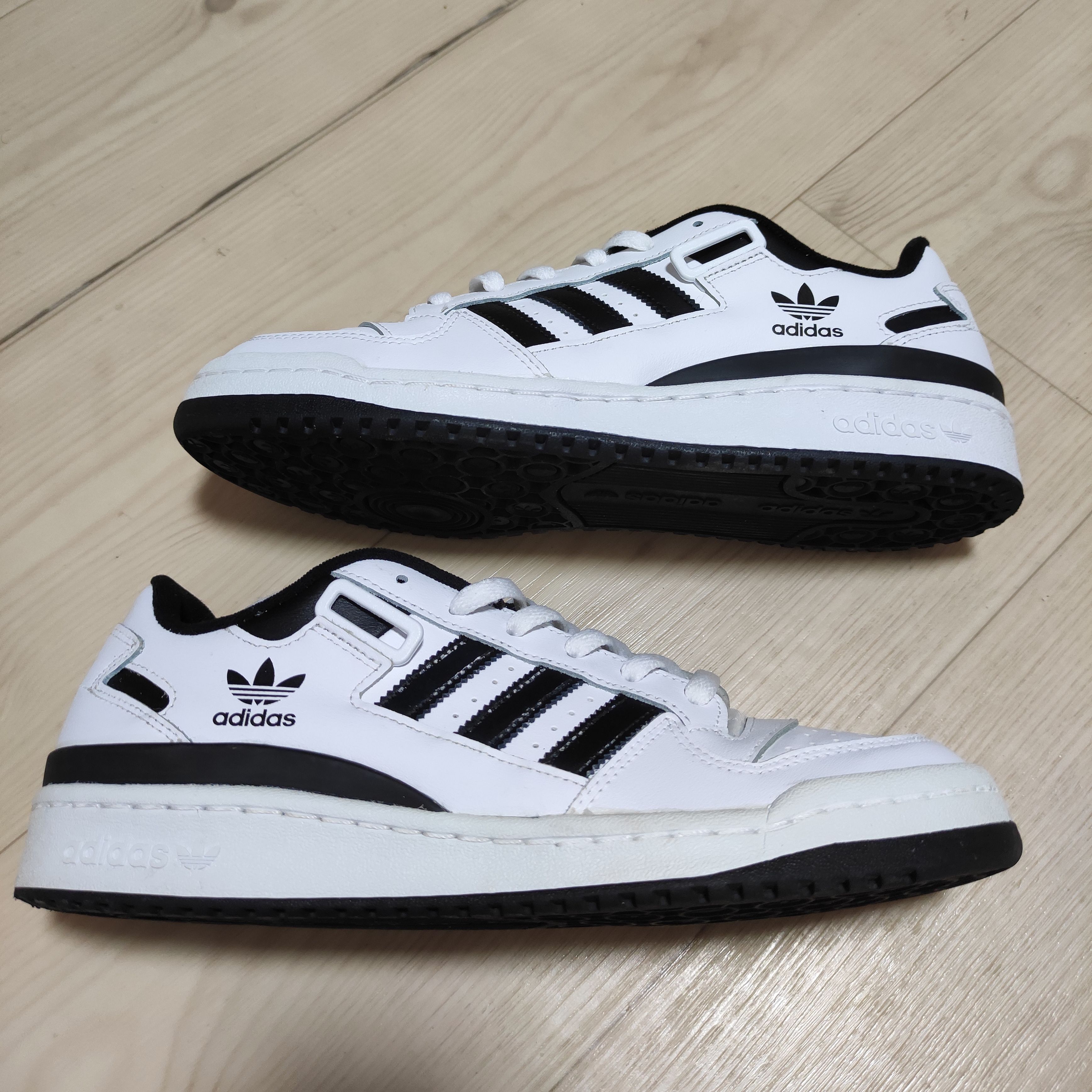 adidas Forum Low "White Black"