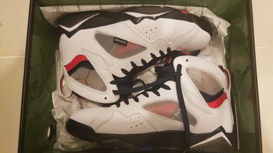 PSG × NIKE AIR JORDAN 7 RETRO "White"