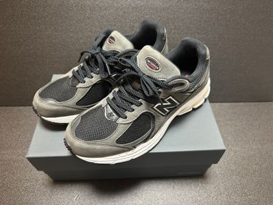 New Balance 2002R "Black/Gray"
