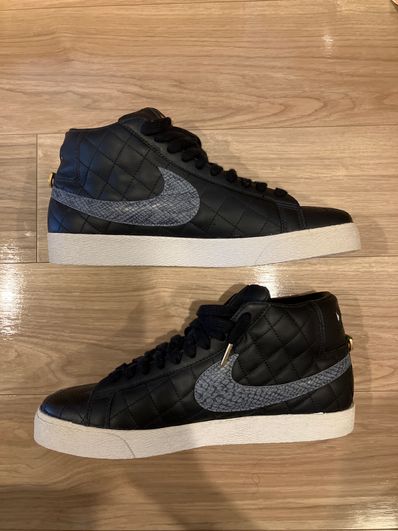 Supreme × Nike SB Blazer "Black"