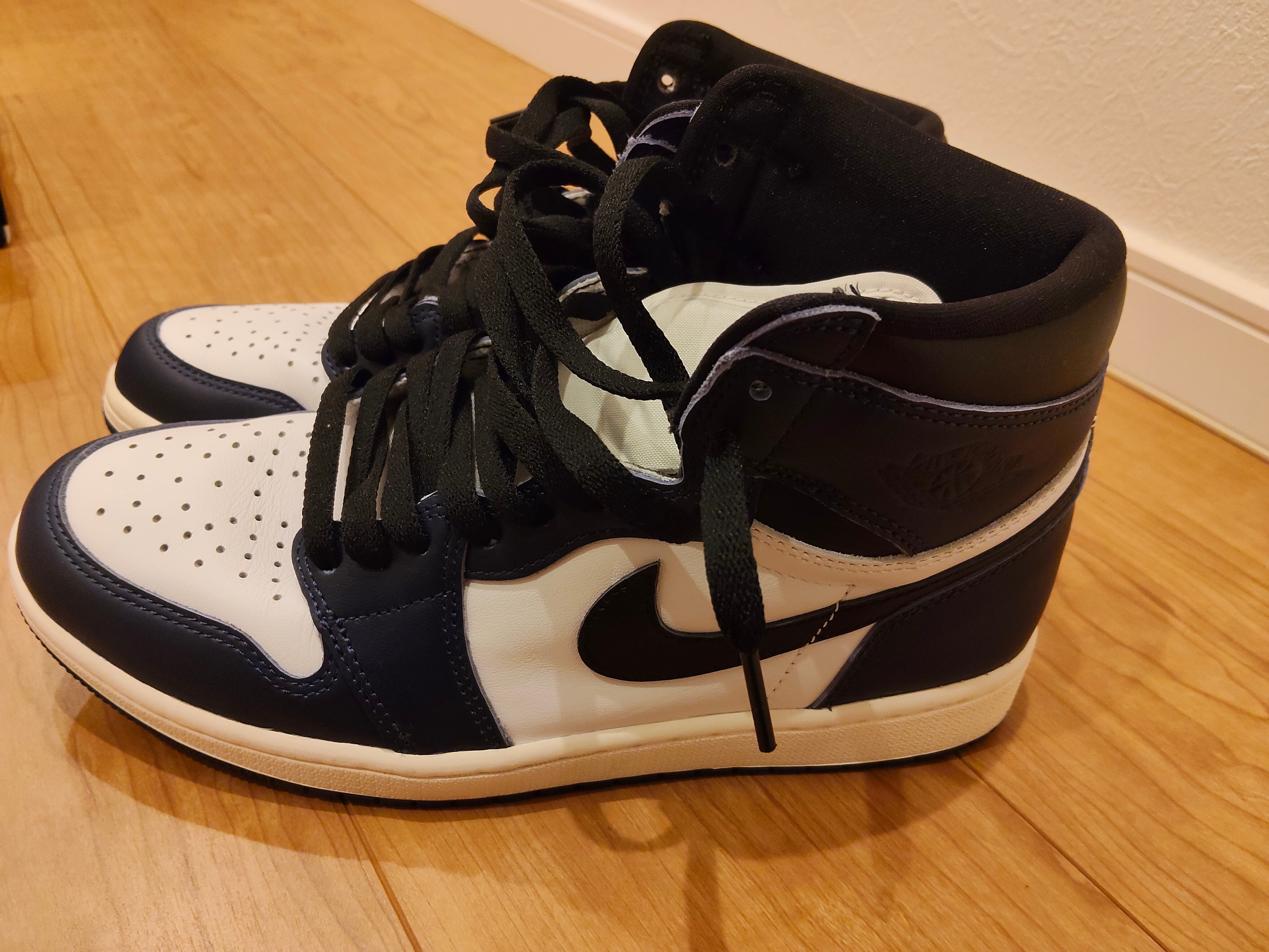 ナイキ エアジョーダン1 レトロ ハイ OG "ミッドナイトネイビー"