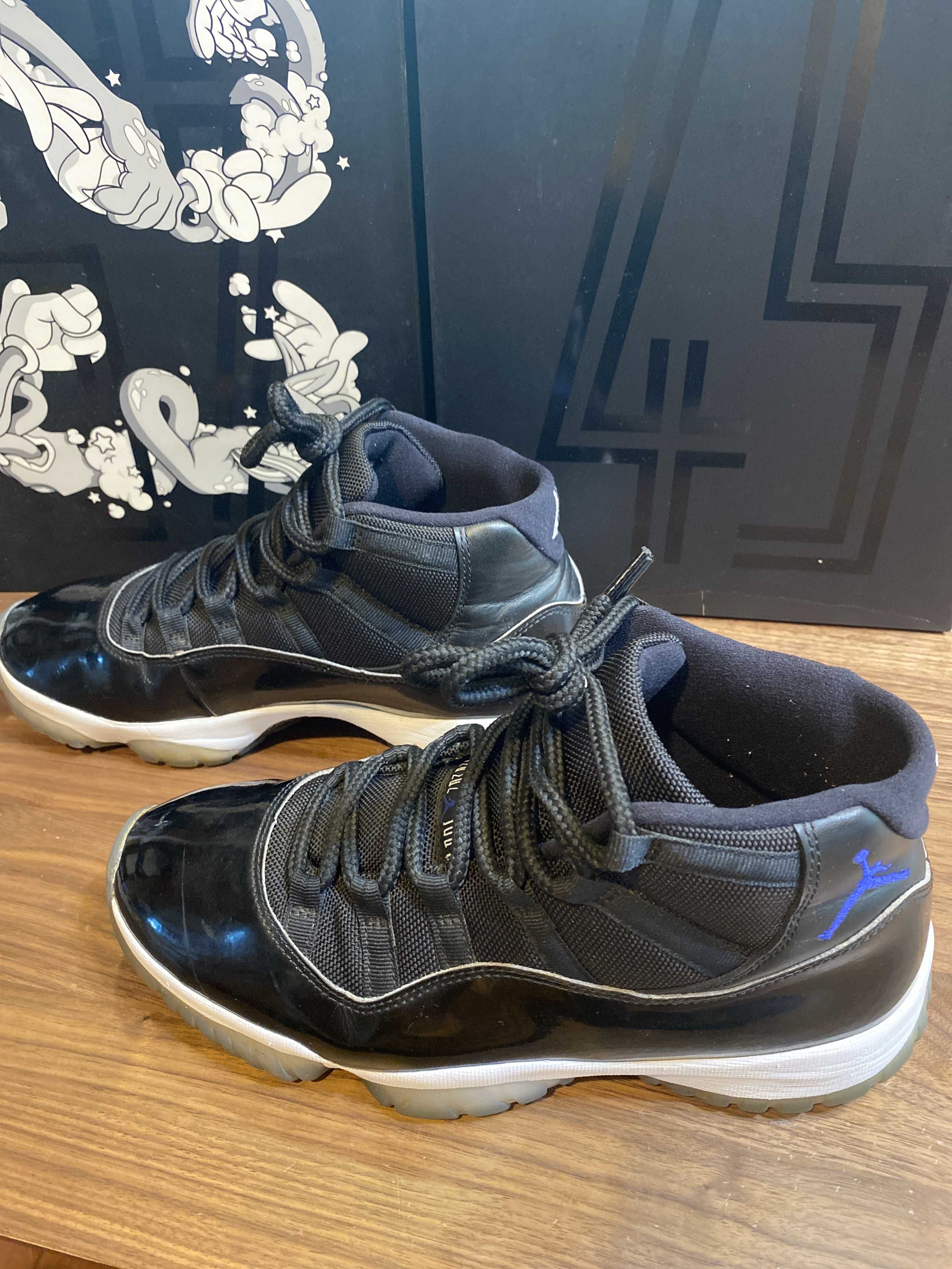 Nike Air Jordan 11 Retro "Space Jam" (2016)