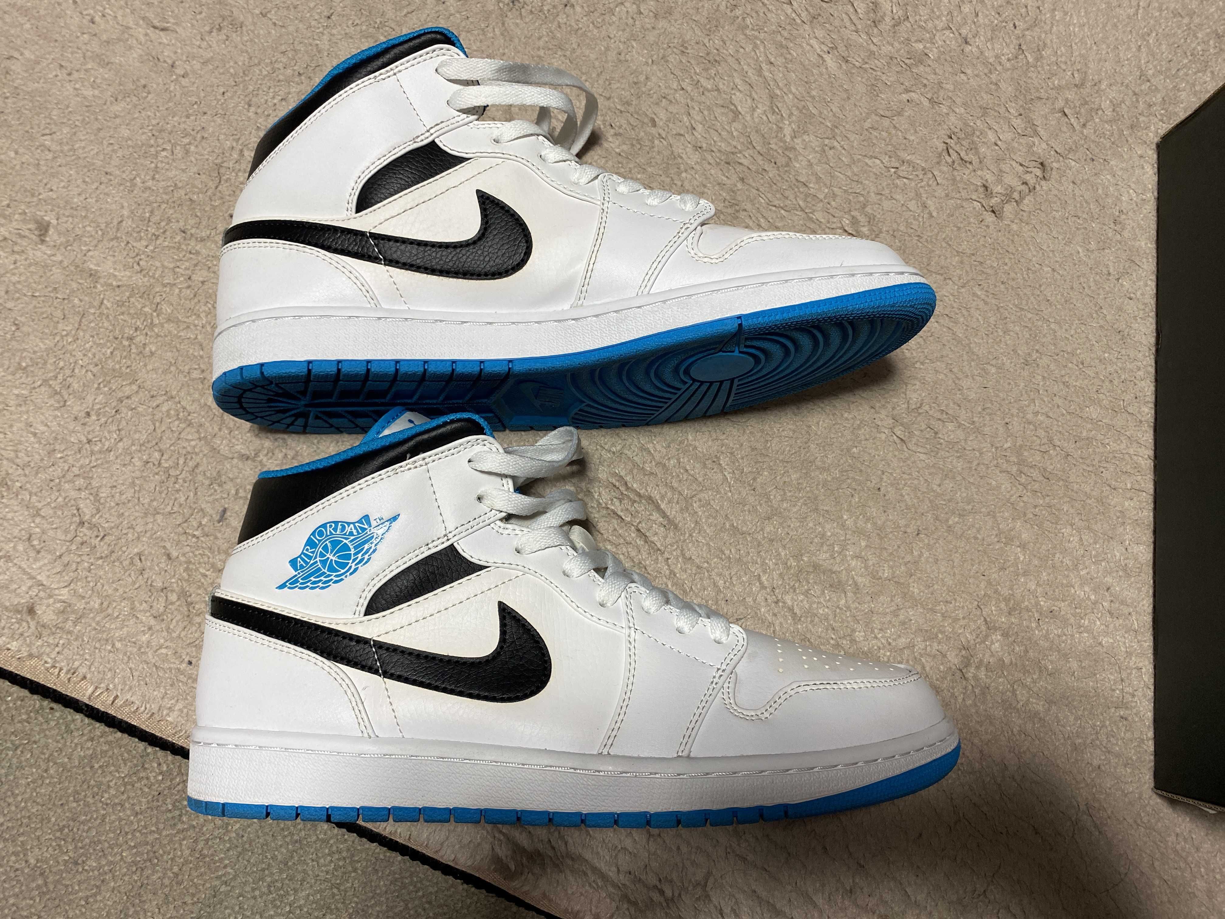 Nike Air Jordan 1 Mid "White/Laser blue"