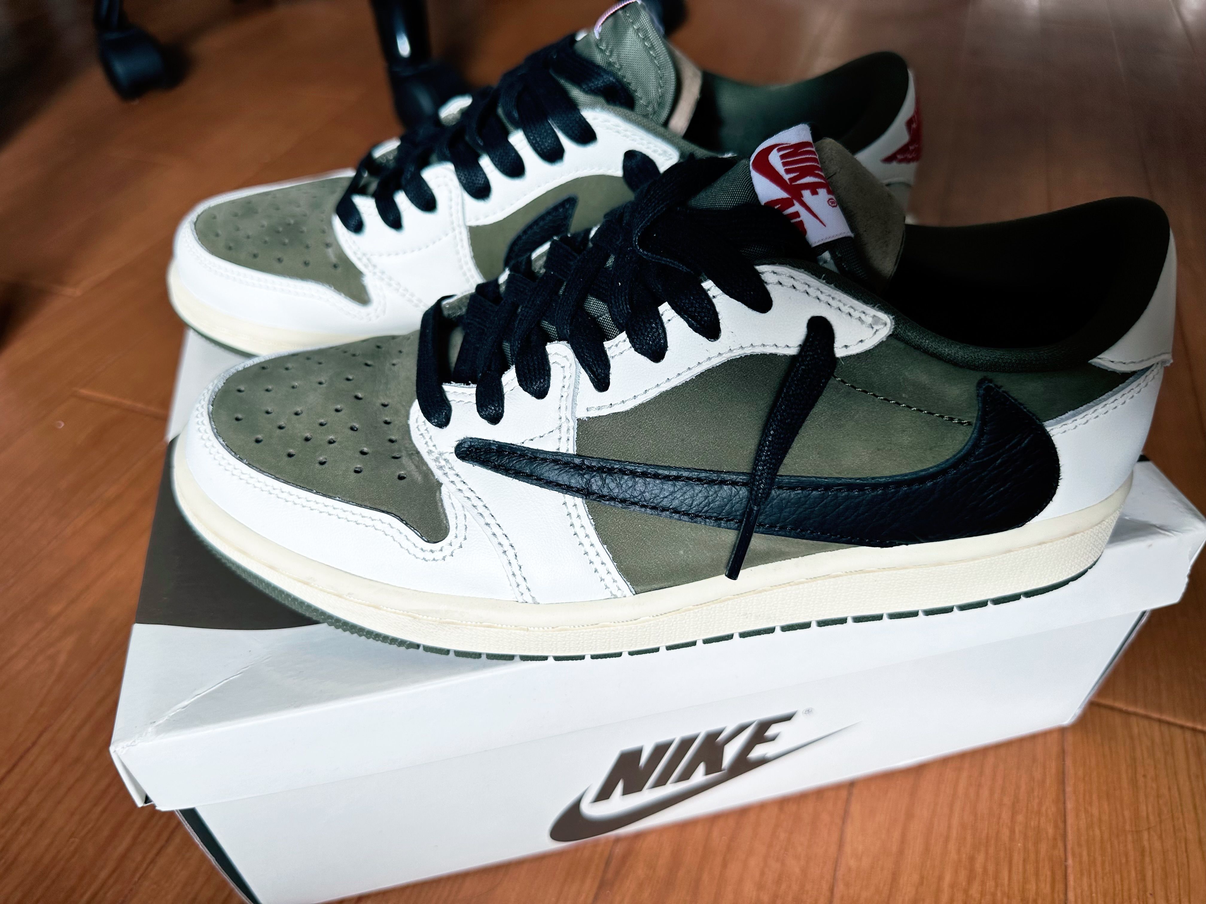 Travis Scott × Nike Air Jordan 1 Low OG SP "Reverse Olive"
