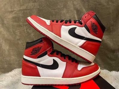 Nike Air Jordan 1 Retro High "Chicago" (2015)