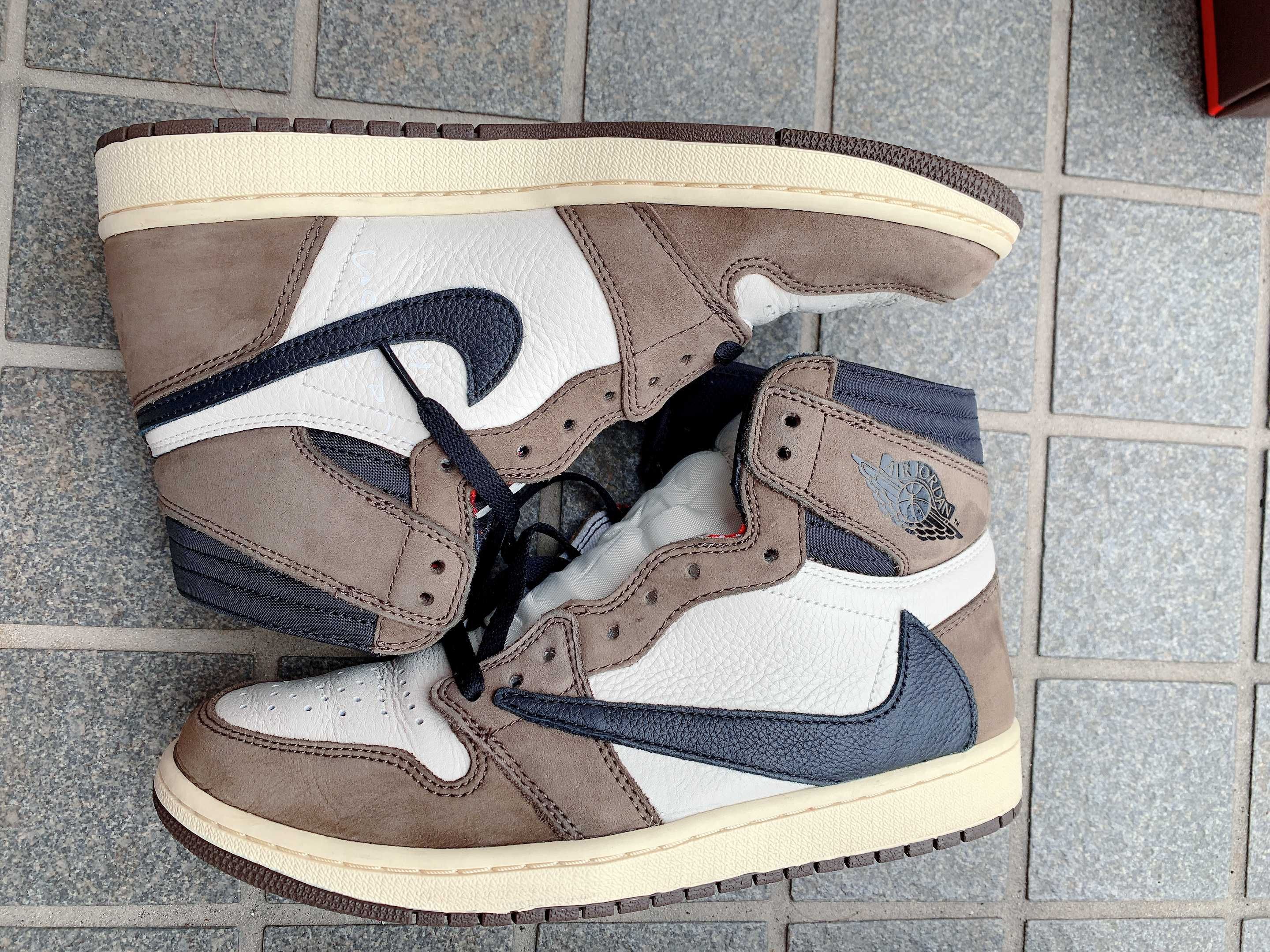 Travis Scott × Nike Air Jordan 1 Retro High OG TS SP "Sail/Dark Mocha"