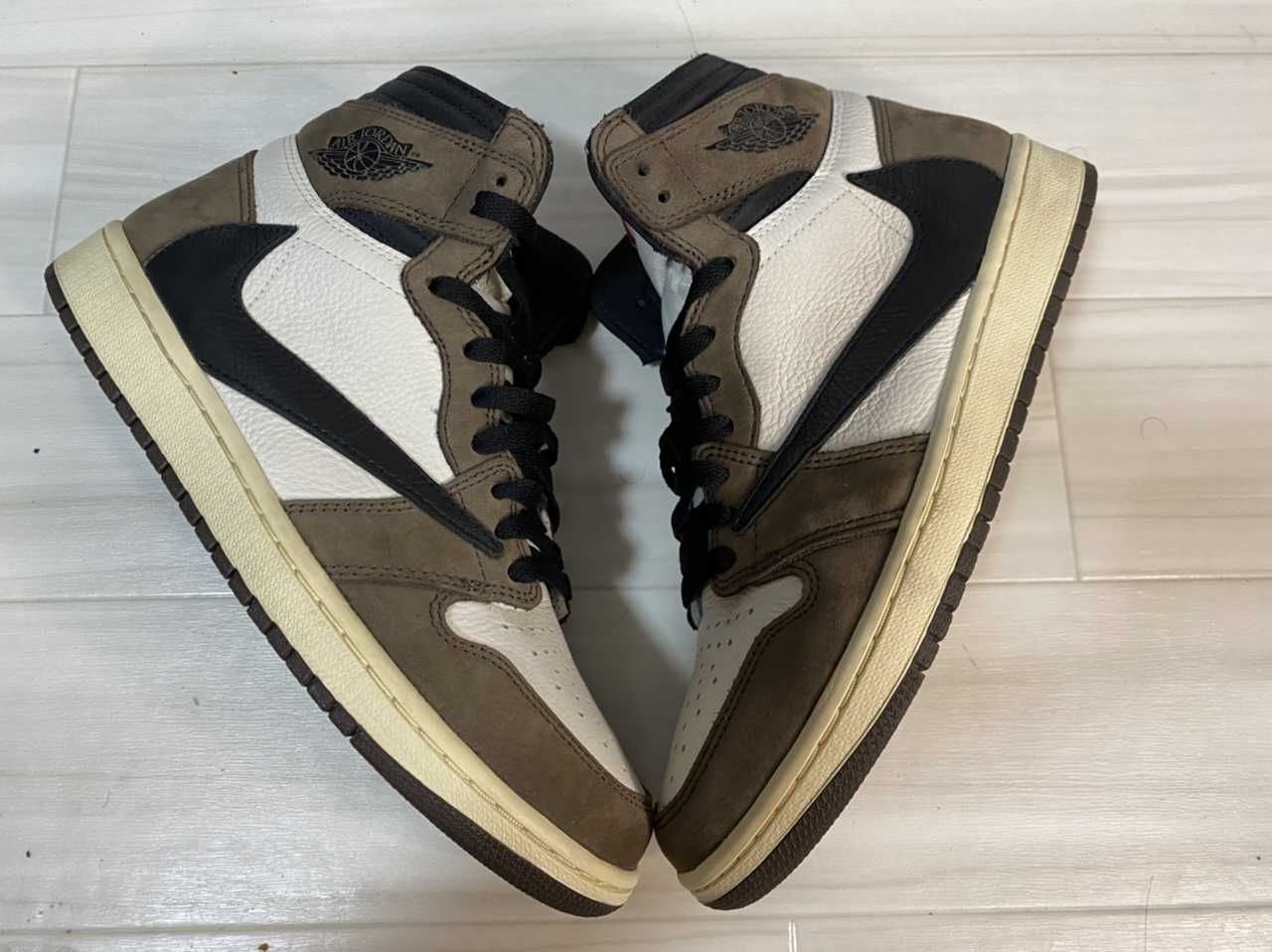 Travis Scott × Nike Air Jordan 1 Retro High OG TS SP "Sail/Dark Mocha"