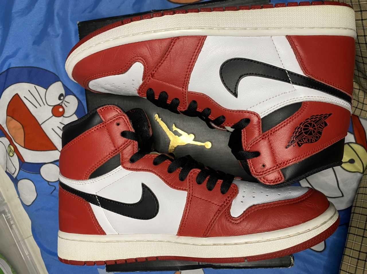 Nike Air Jordan 1 Retro High "Chicago" (2015)