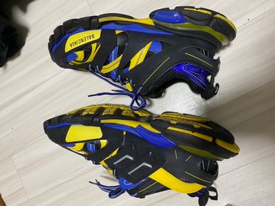 BALENCIAGA Triple S "Black/Red"