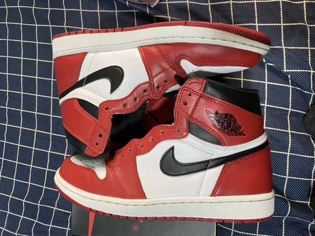 Nike Air Jordan 1 Retro High "Chicago" (2015)