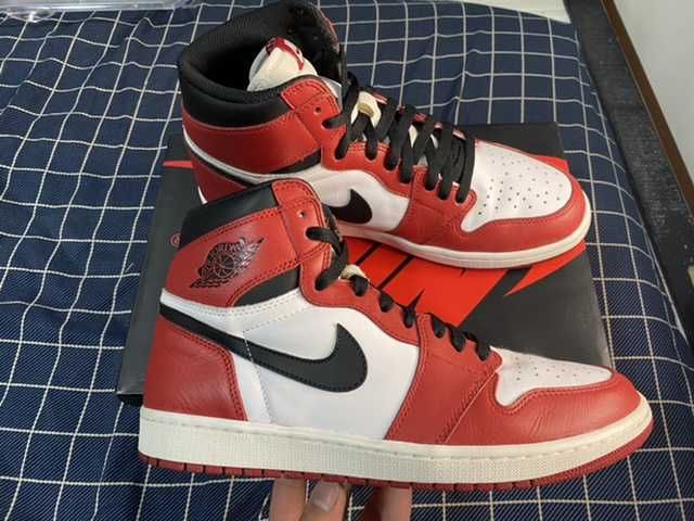 Nike Air Jordan 1 Retro High "Chicago" (2015)