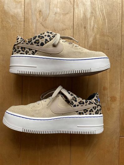 Nike air force 1 sales sage low animal pack