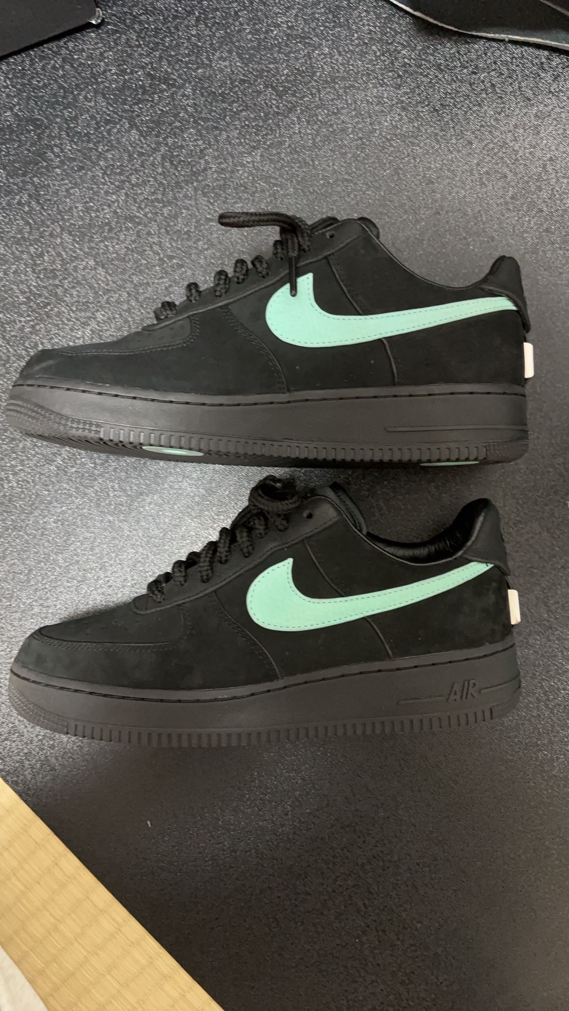 Tiffany & Co. × Nike Air Force 1 Low "1837"