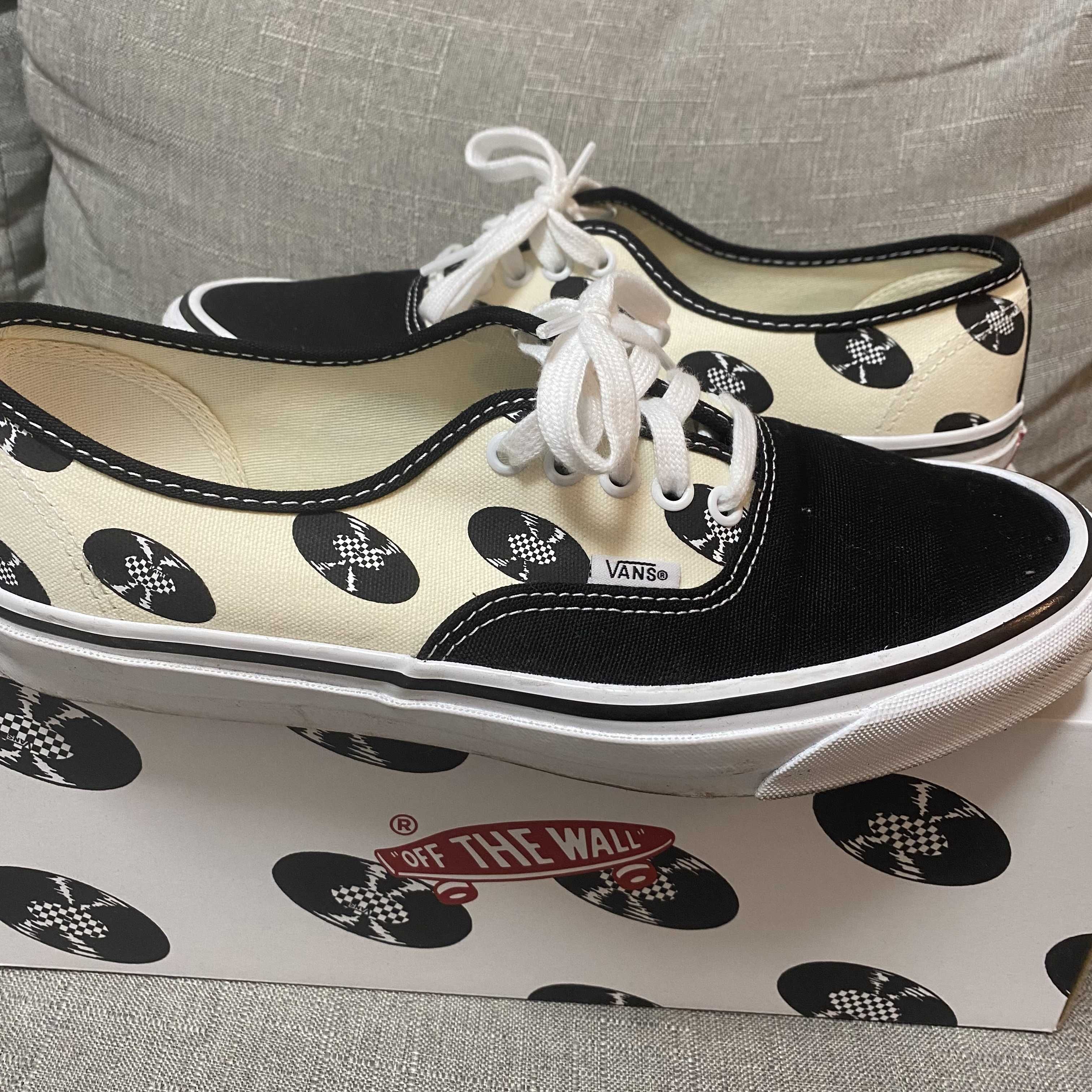 WACKO MARIA × Vans Vault OG Authentic LX "Classic White-Records"