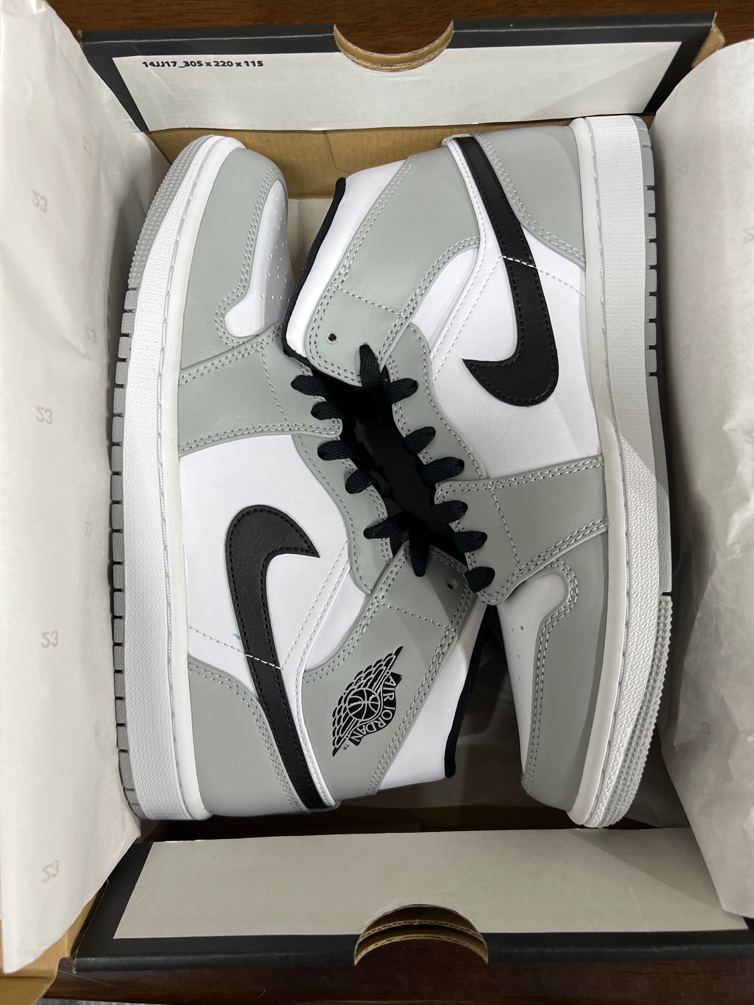 Nike Air Jordan 1 Mid "Light Smoke Grey/White/Black"
