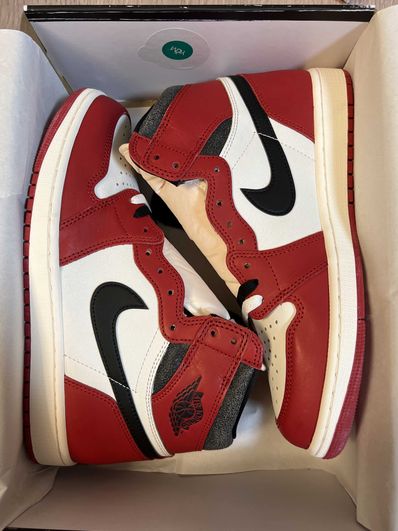Nike Air Jordan 1 High OG "Lost & Found/Chicago"