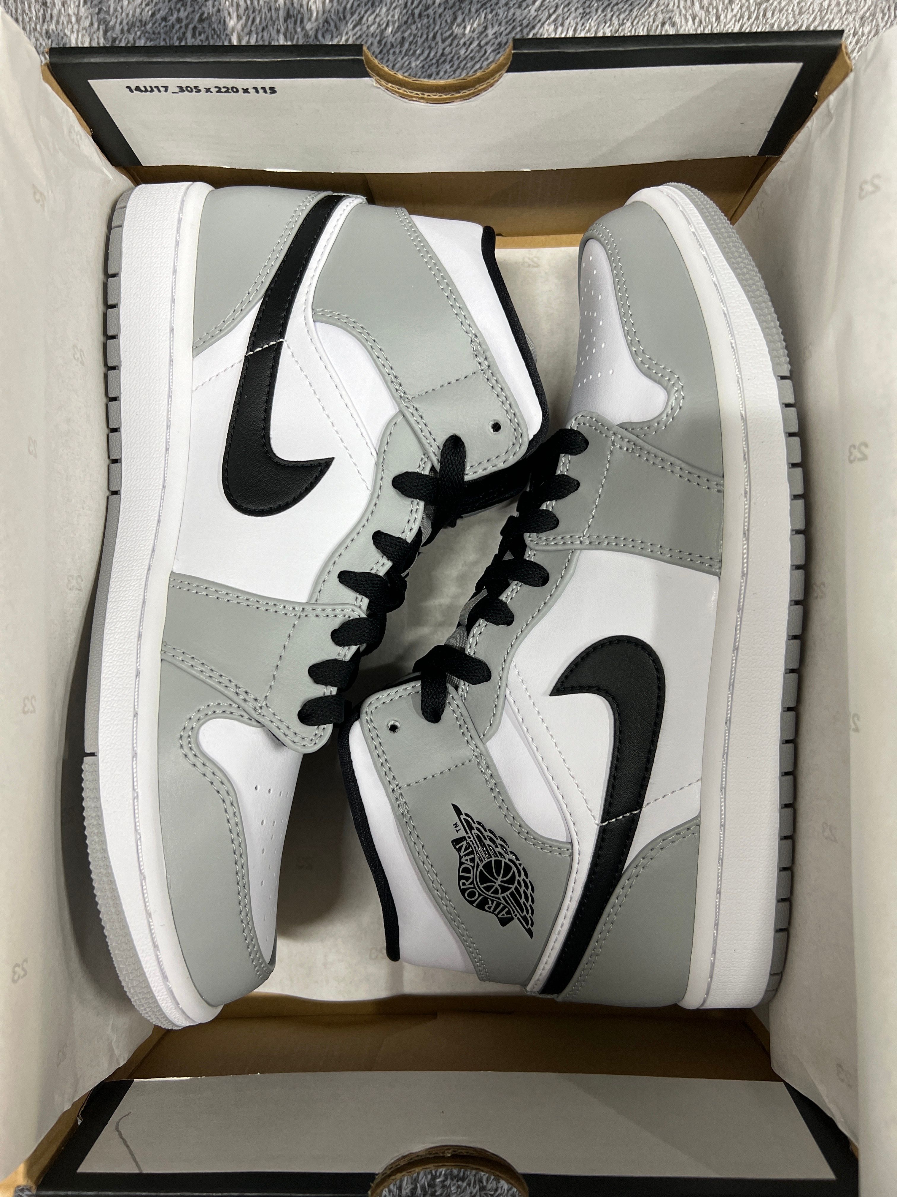 Nike Air Jordan 1 Mid "Light Smoke Grey/White/Black"