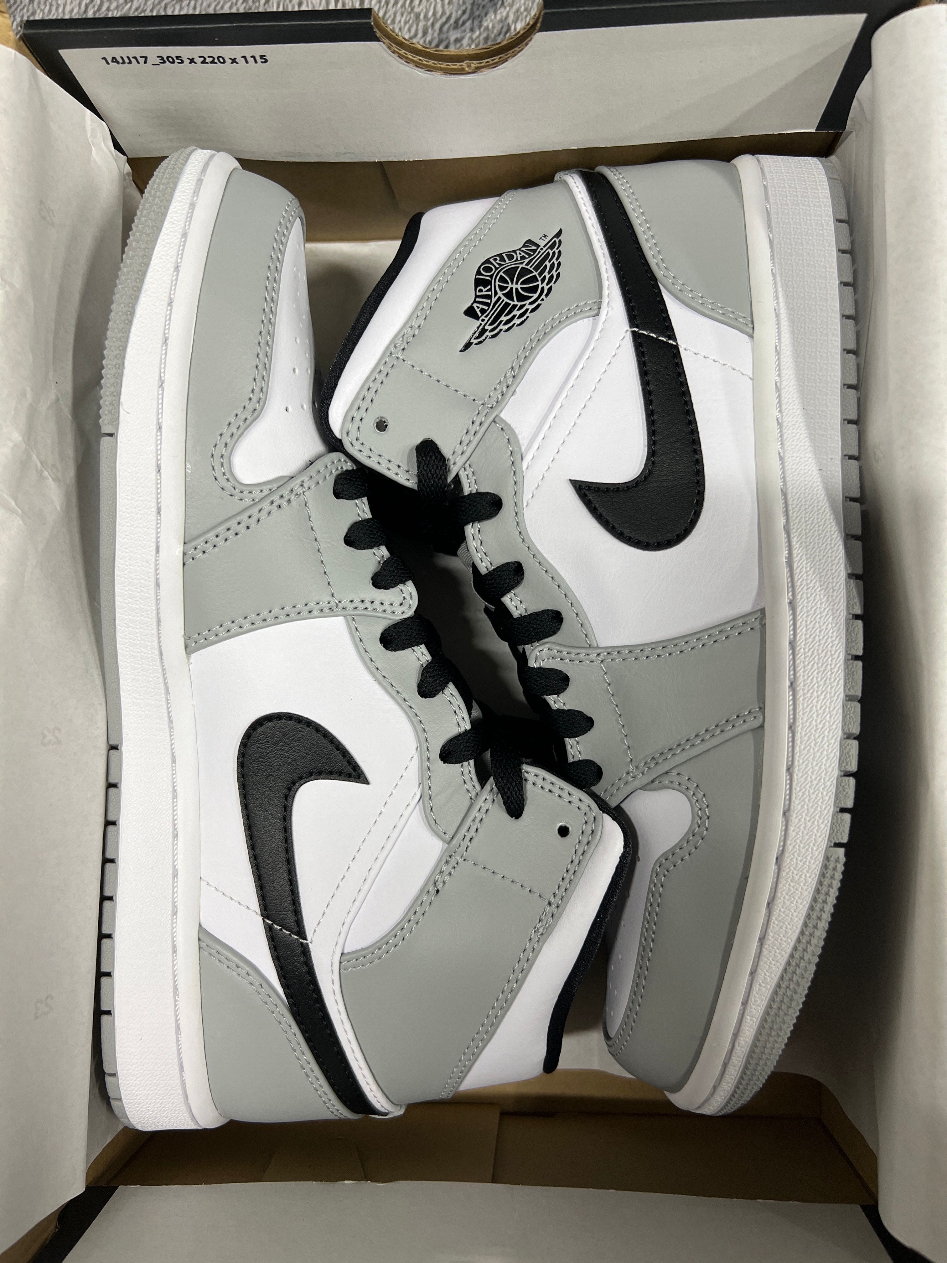 Nike Air Jordan 1 Mid "Light Smoke Grey/White/Black"