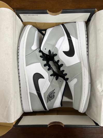 Nike Air Jordan 1 Mid "Light Smoke Grey/White/Black"