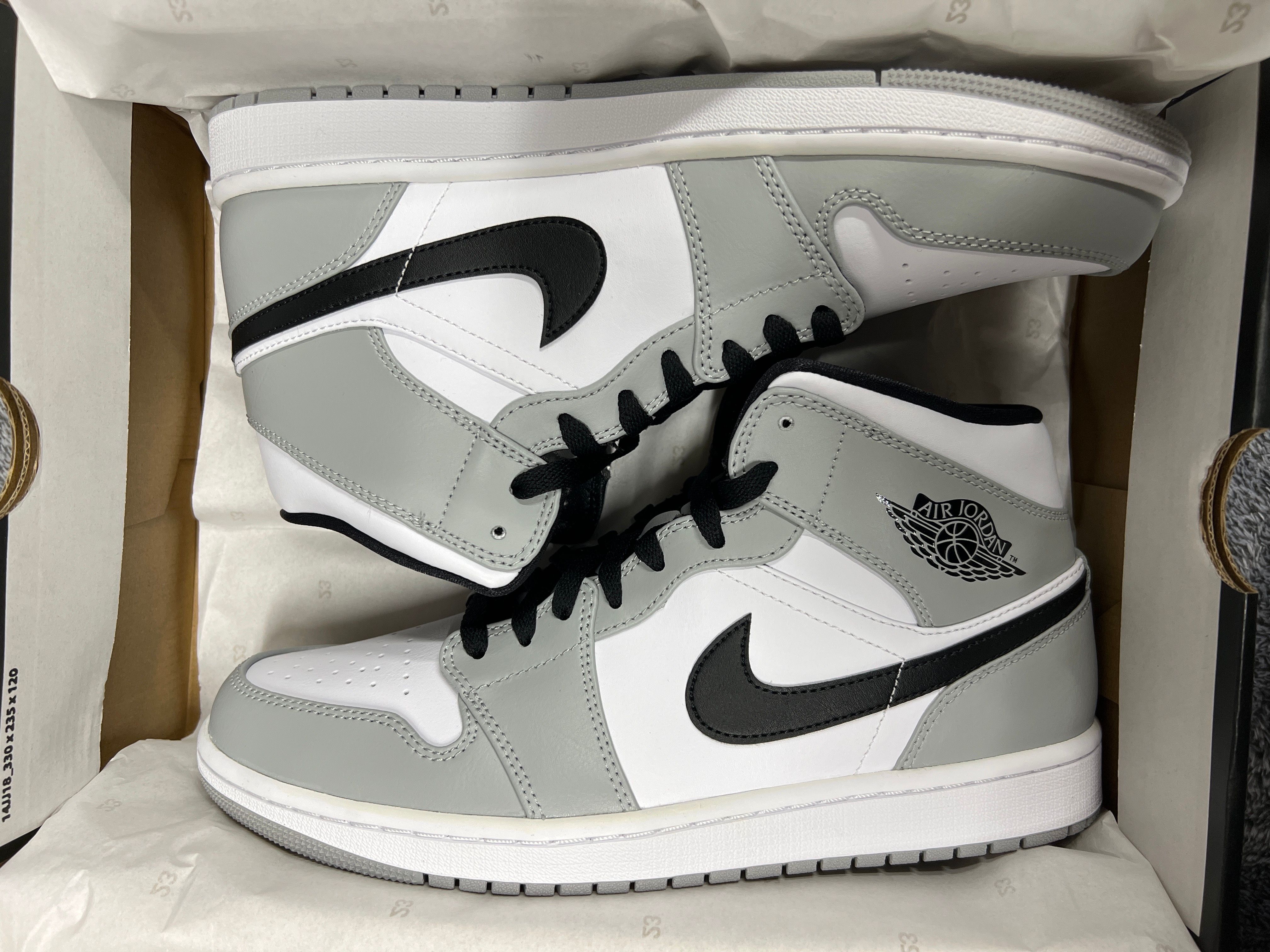 Nike Air Jordan 1 Mid "Light Smoke Grey/White/Black"