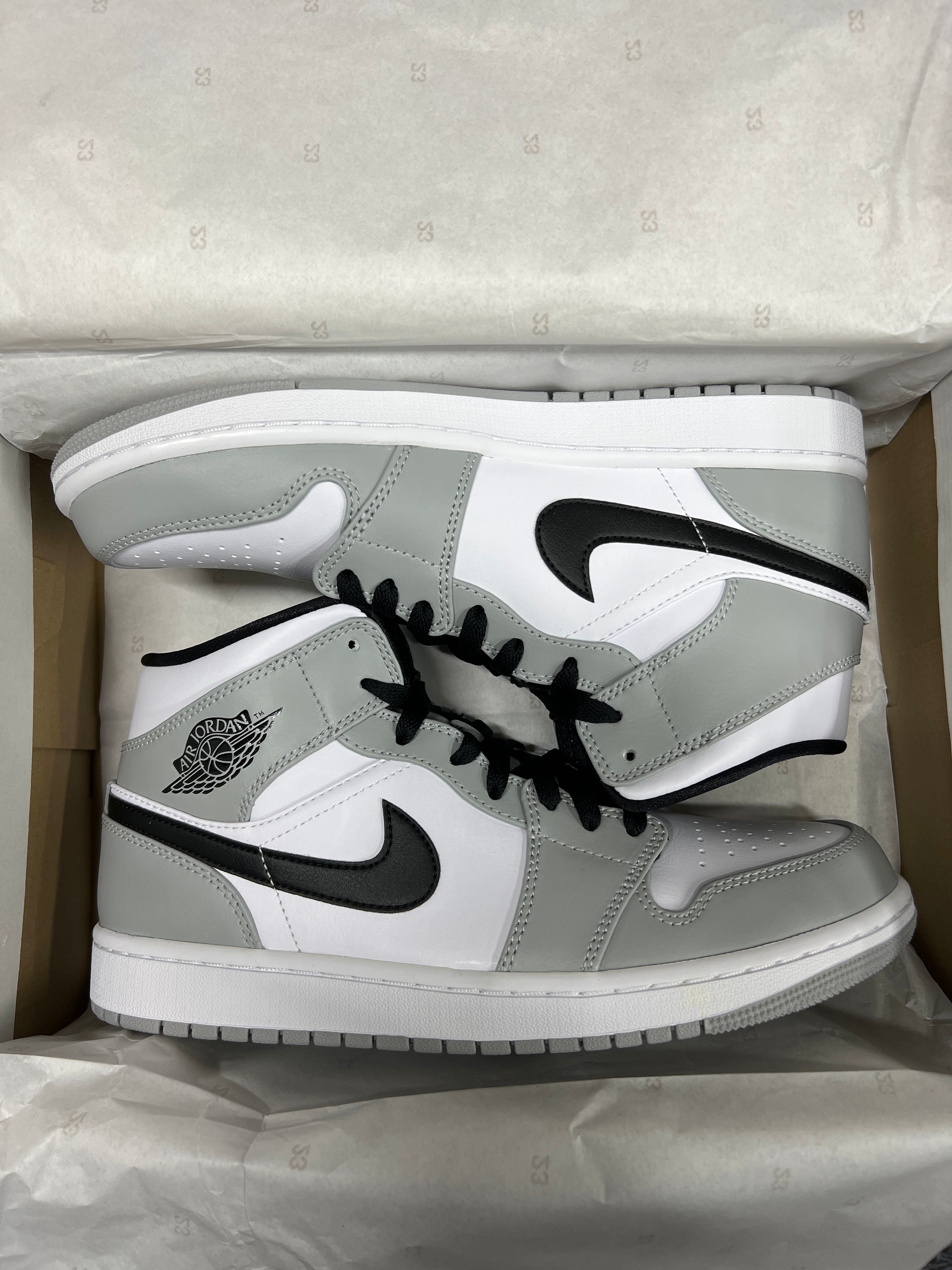 Nike Air Jordan 1 Mid "Light Smoke Grey/White/Black"