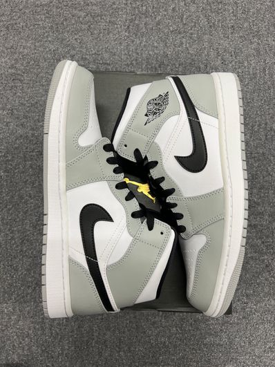 Nike Air Jordan 1 Mid