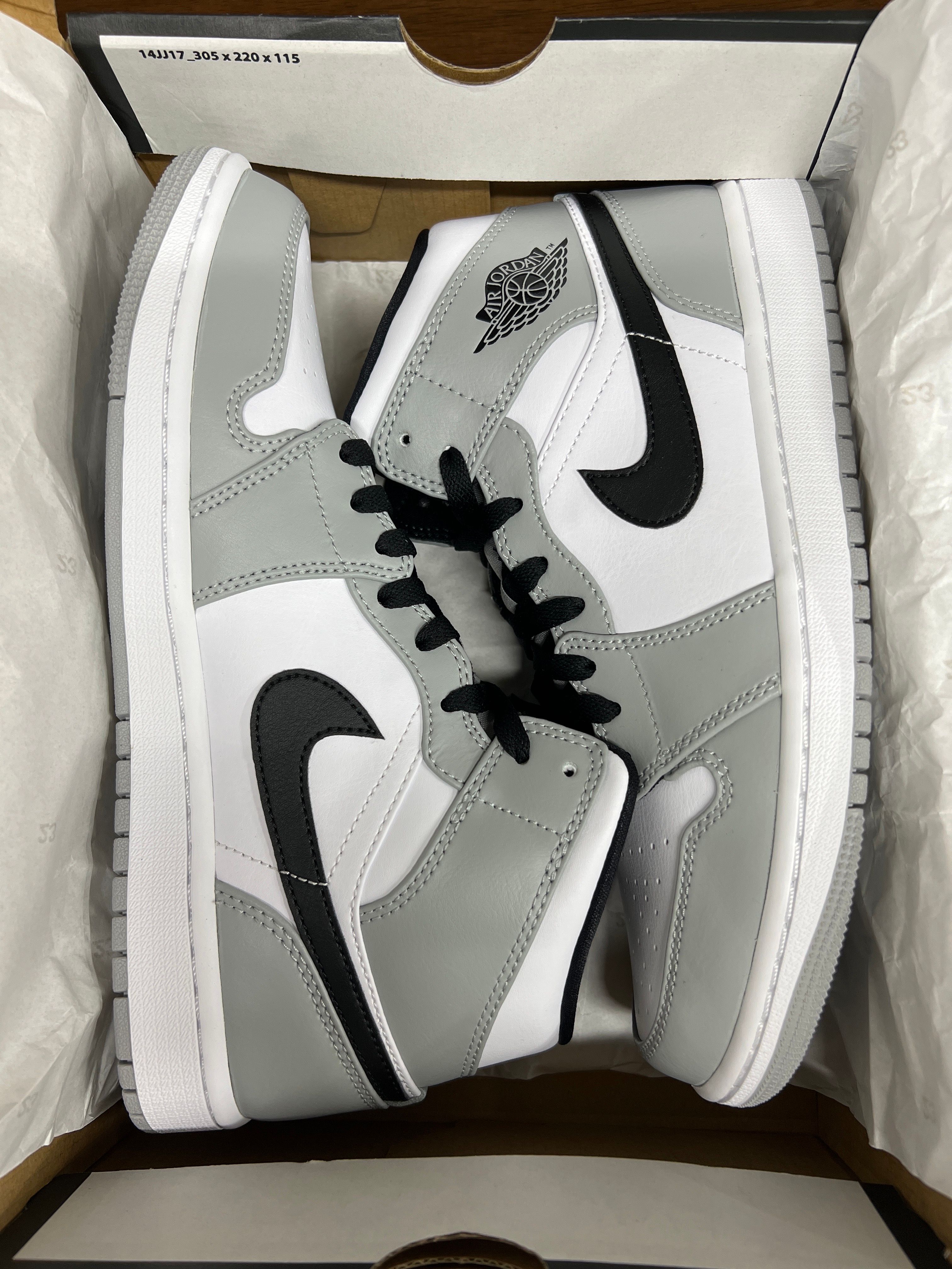 Nike Air Jordan 1 Mid "Light Smoke Grey/White/Black"