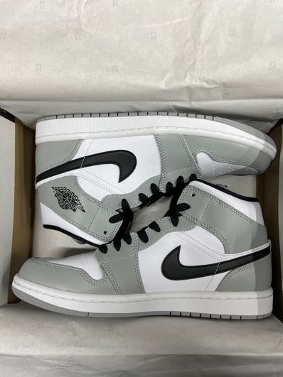 Nike Air Jordan 1 Mid "Light Smoke Grey/White/Black"