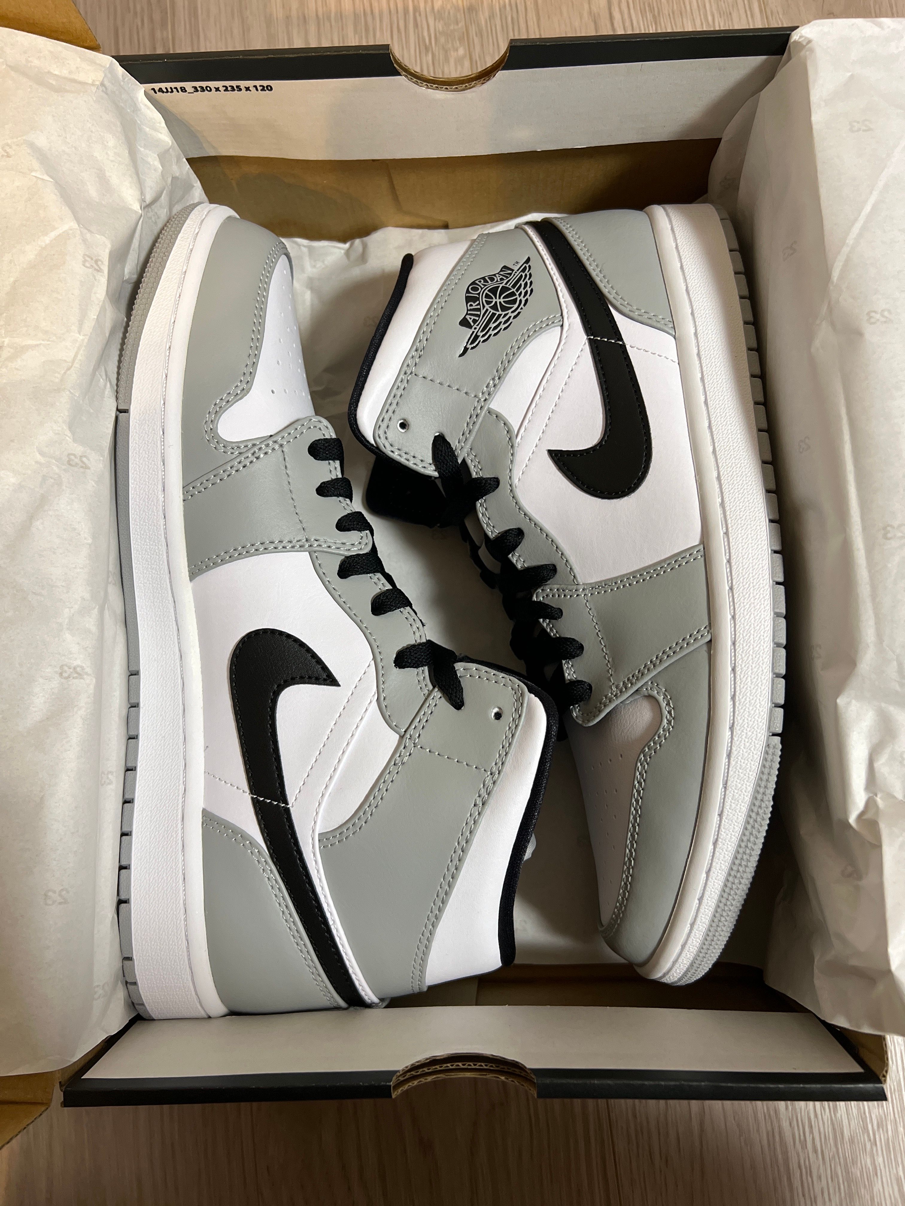 Nike Air Jordan 1 Mid "Light Smoke Grey/White/Black"