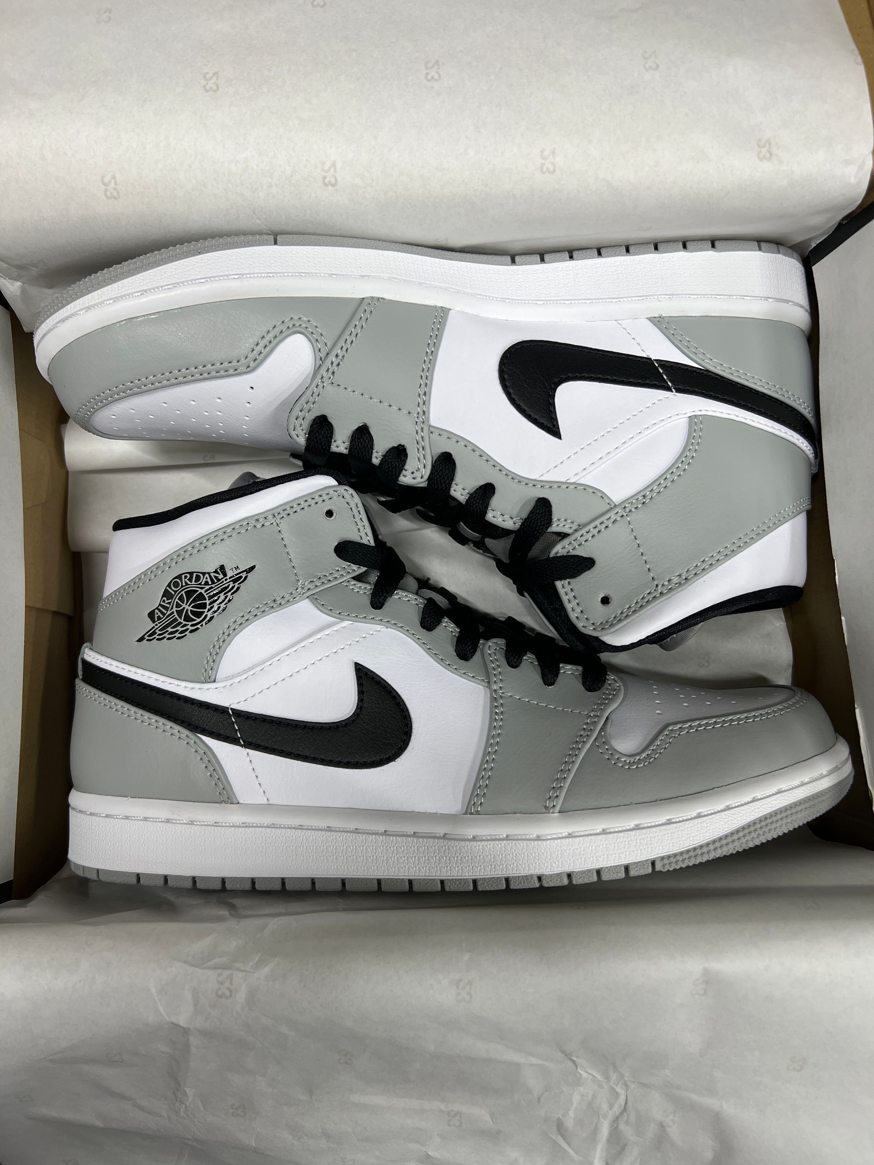 Nike Air Jordan 1 Mid "Light Smoke Grey/White/Black"