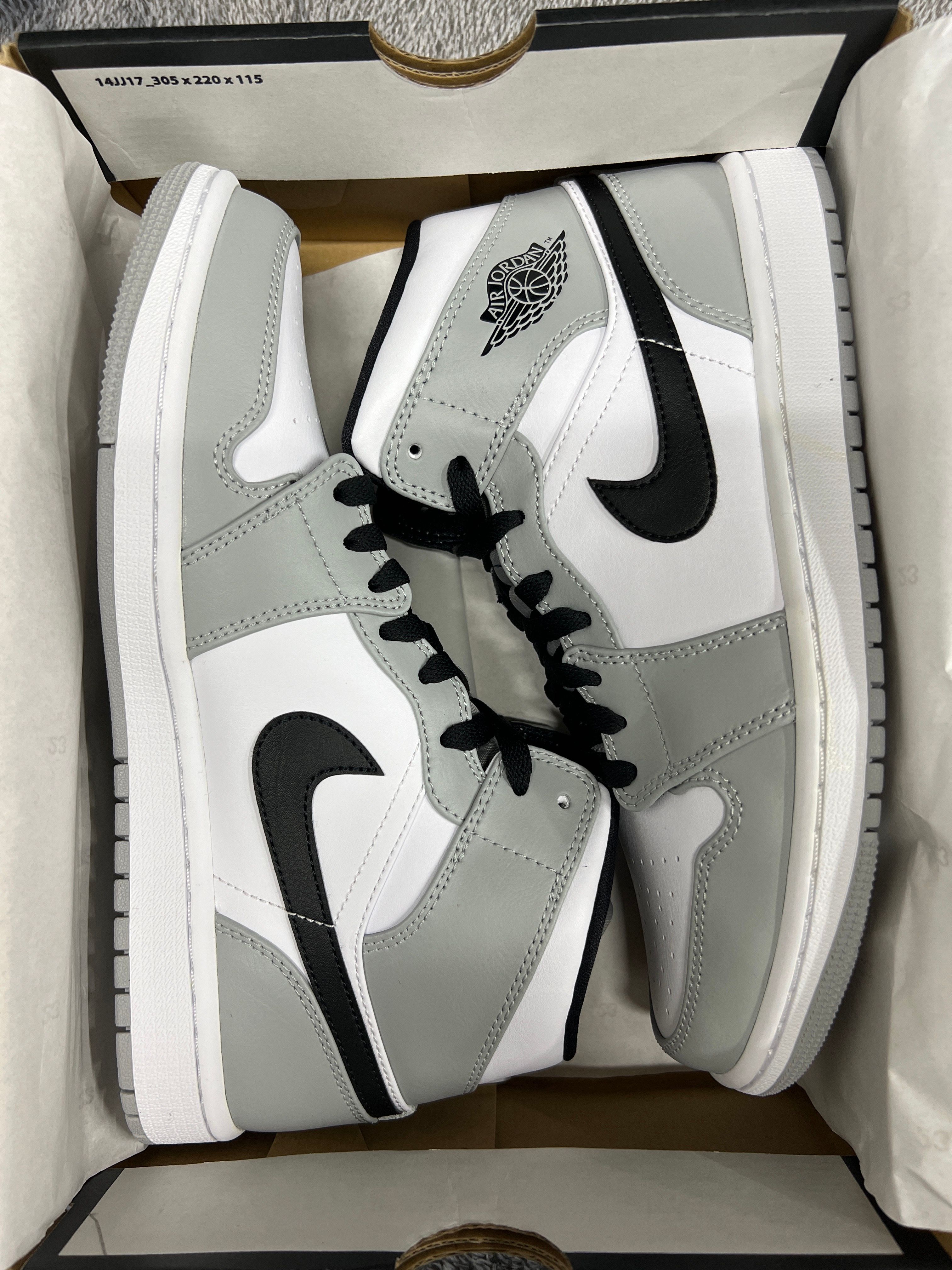Nike Air Jordan 1 Mid "Light Smoke Grey/White/Black"