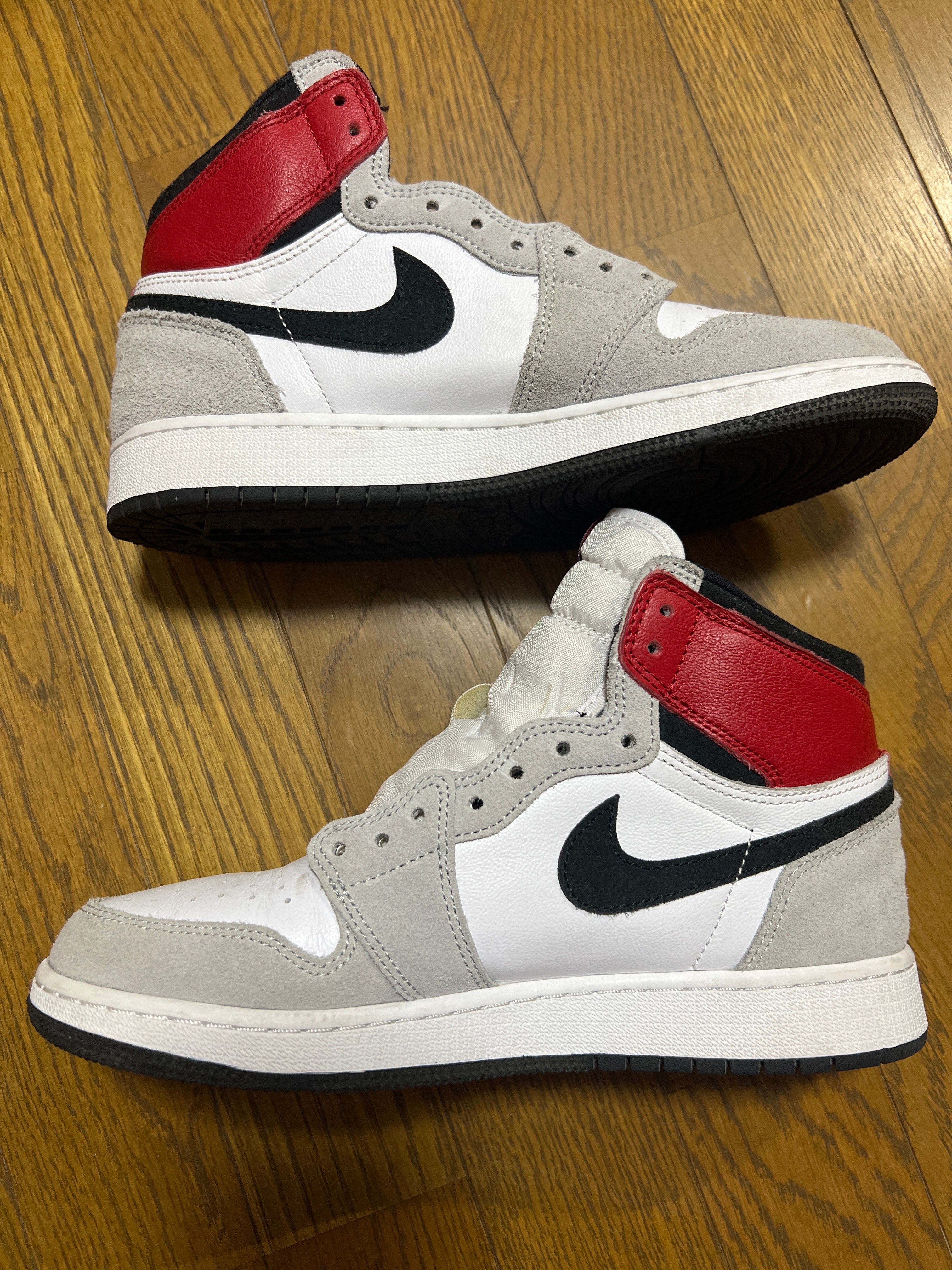 Nike GS Air Jordan 1 High OG "Light Smoke Grey"