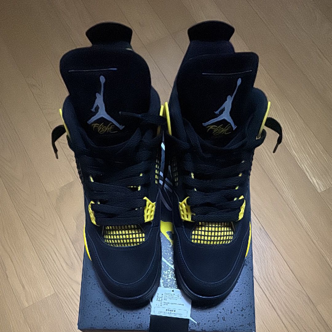 Nike Air Jordan 4 Retro "Thunder"(2023)