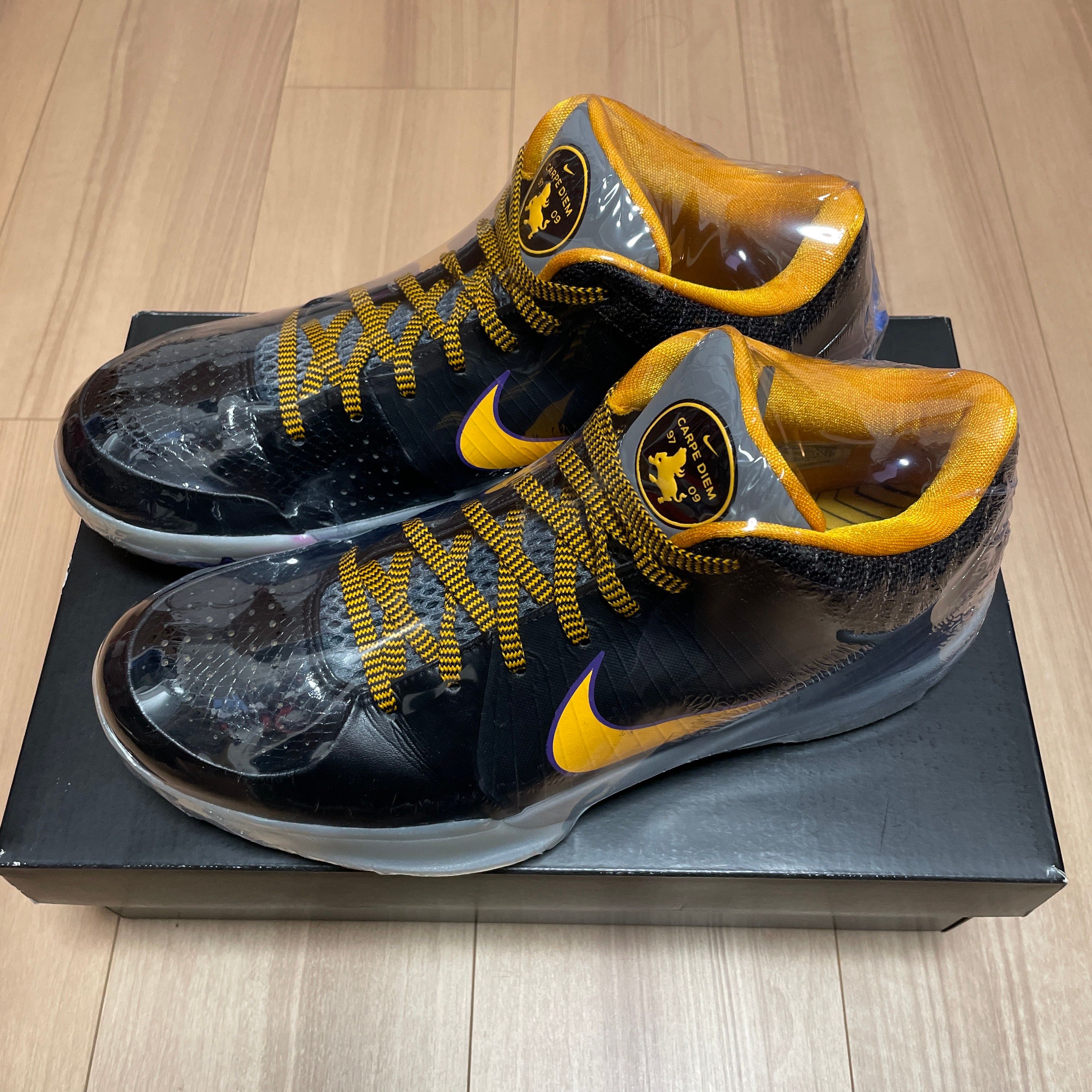 NIKE KOBE IV PROTRO "BLACK/DEL SOL"