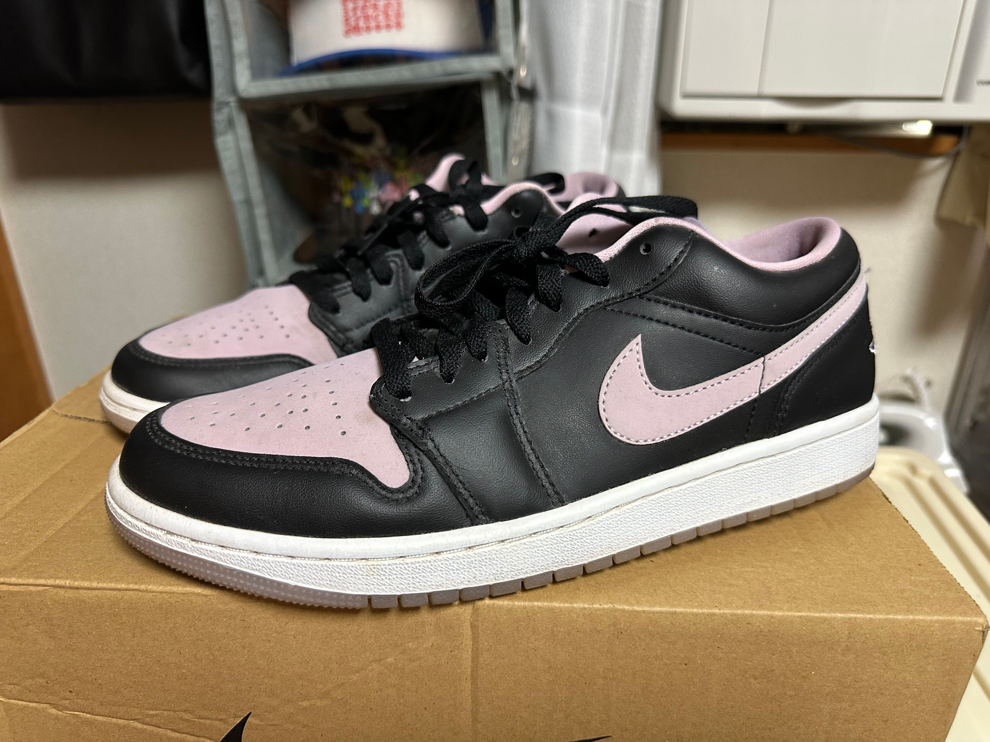 Nike Air Jordan 1 Low SE "Black/Iced Lilac"