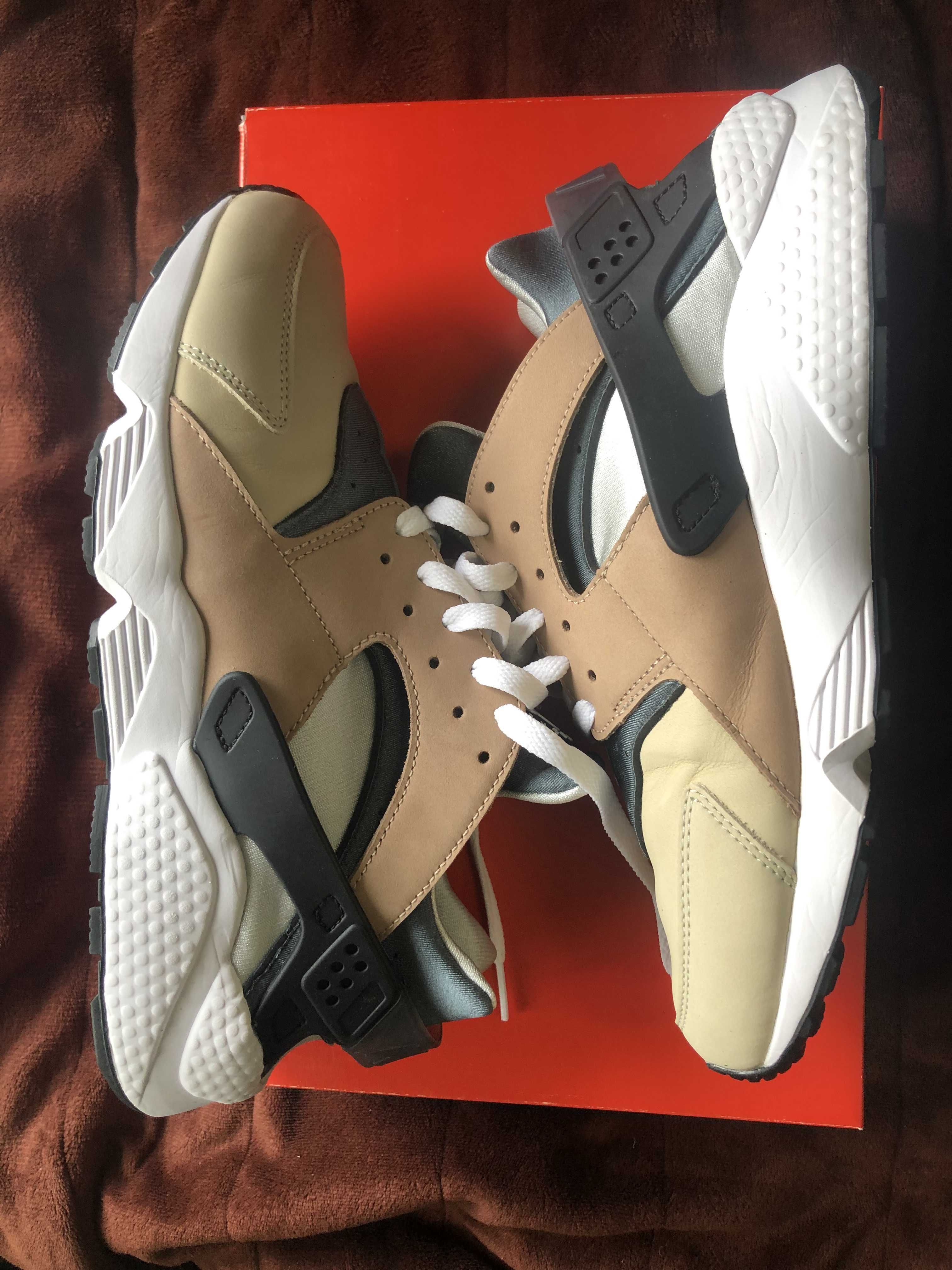 Nike Air Huarache "Escape" (2021)