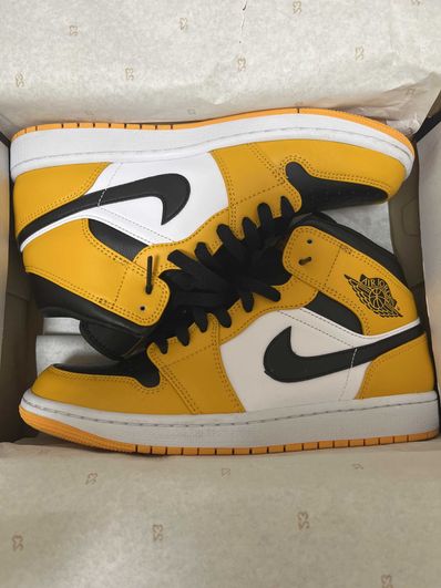 Nike Air Jordan 1 Mid "Taxi"