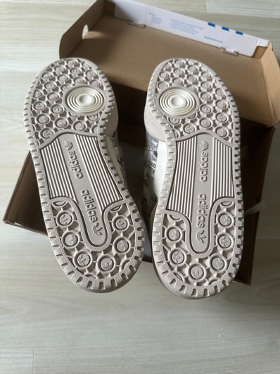 Jeremy Scott × adidas Forum Low Wings "Money"