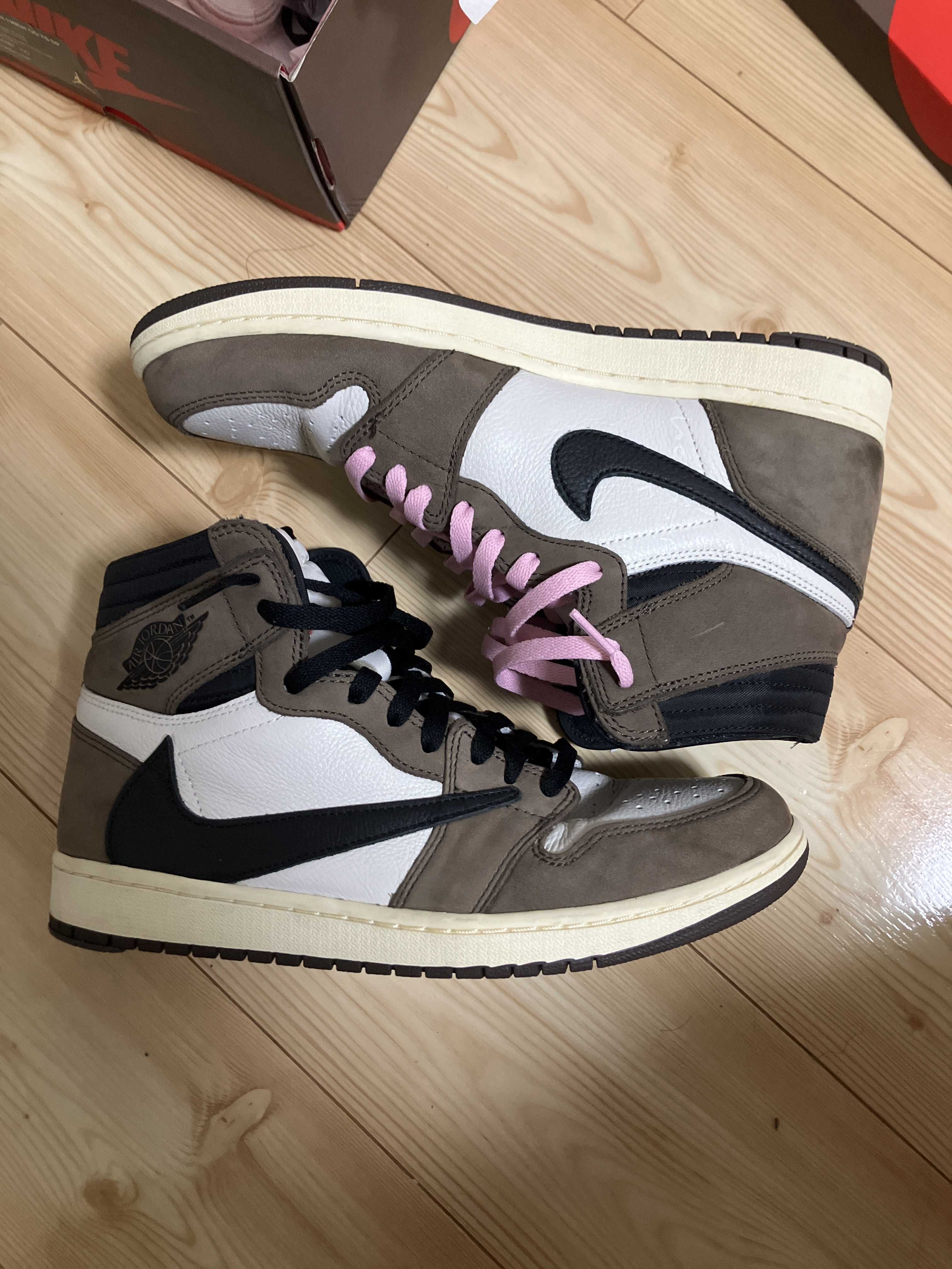 Travis Scott × Nike Air Jordan 1 Retro High OG TS SP "Sail/Dark Mocha"