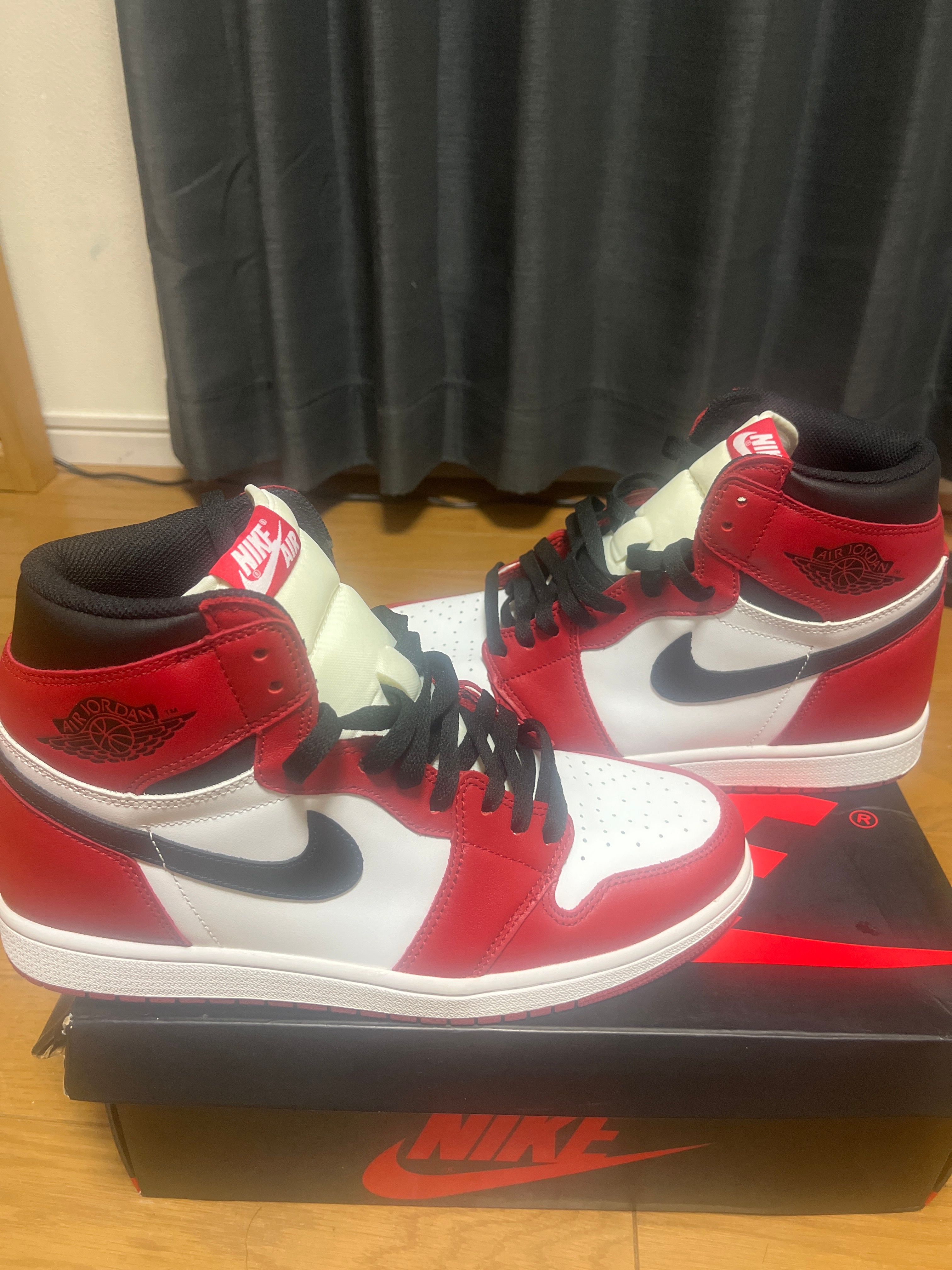 Nike Air Jordan 1 Retro High "Chicago" (2015)