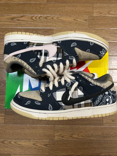 Travis Scott × Nike SB Dunk Low "Black/Parachute Beige"