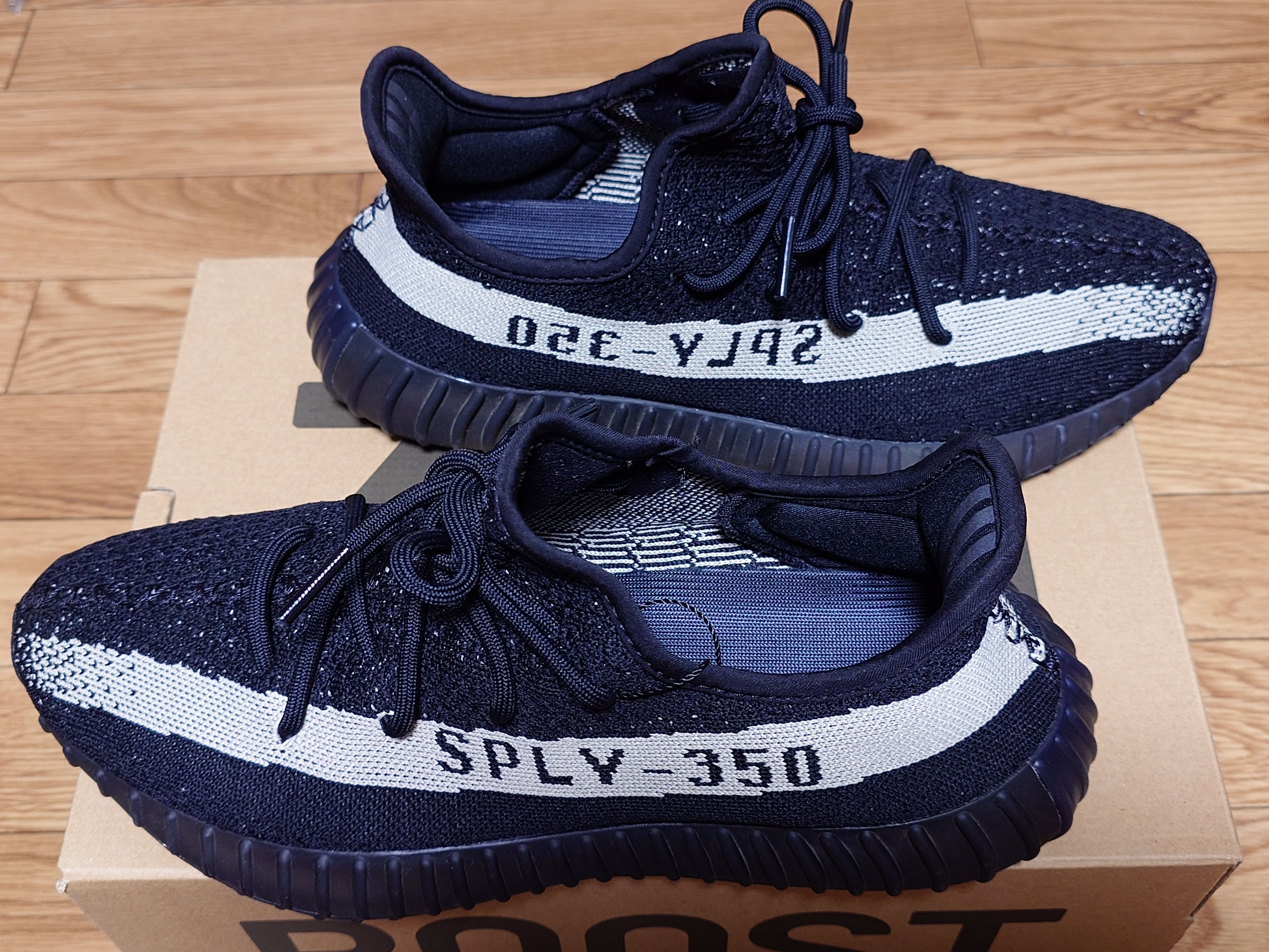 adidas YEEZY Boost 350 V2 "Oreo"