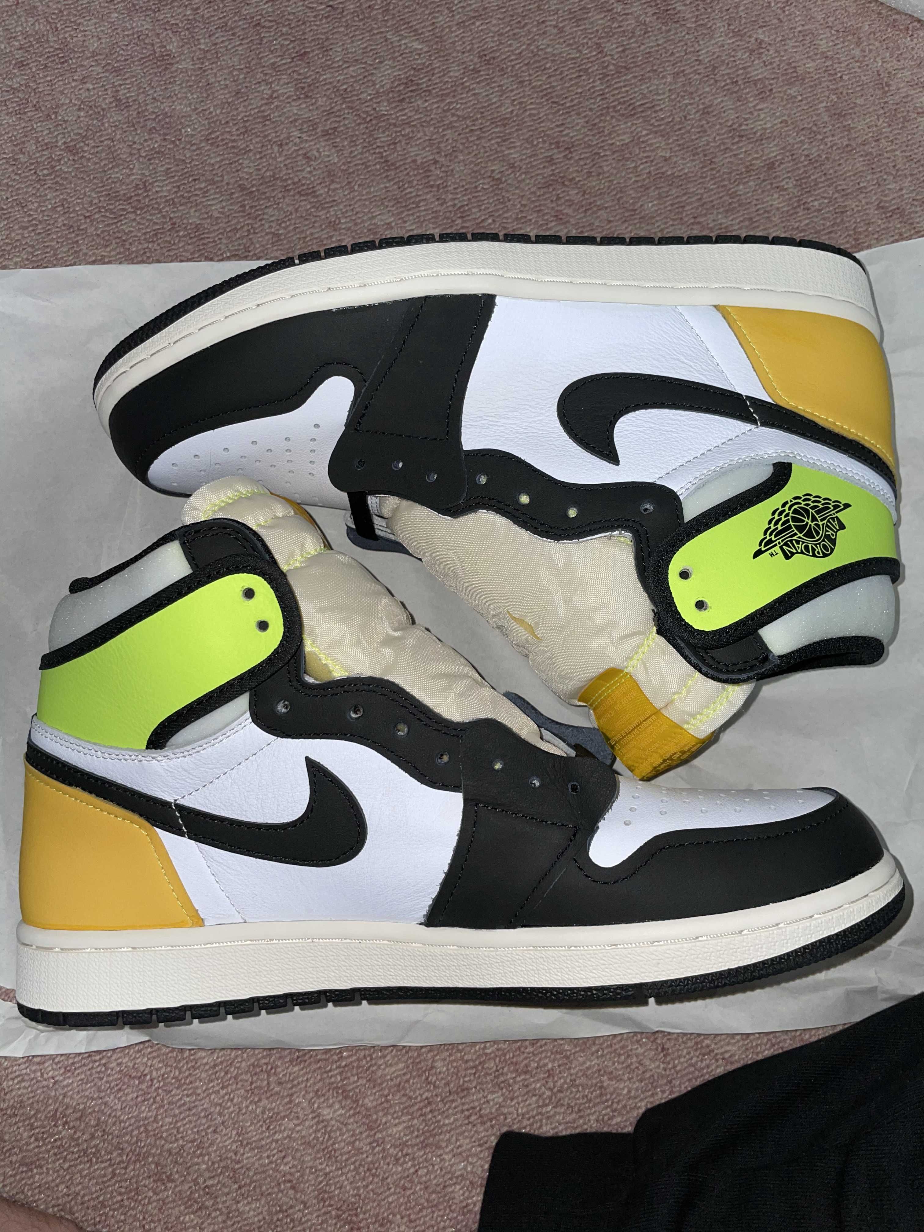 Nike Air Jordan 1 High OG "Volt Gold"
