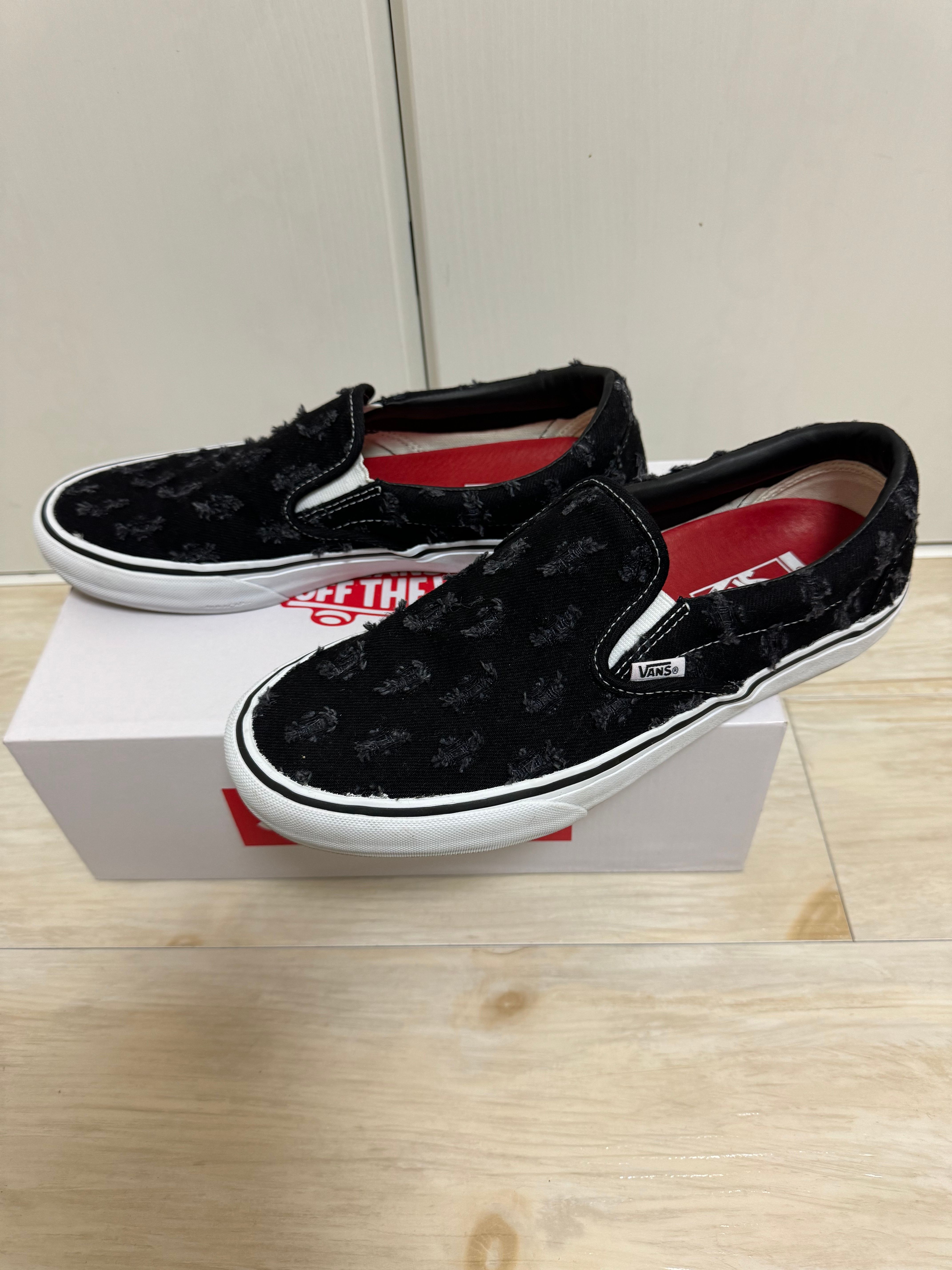 Supreme × Vans Slip-On Hole Punch Denim "Black"