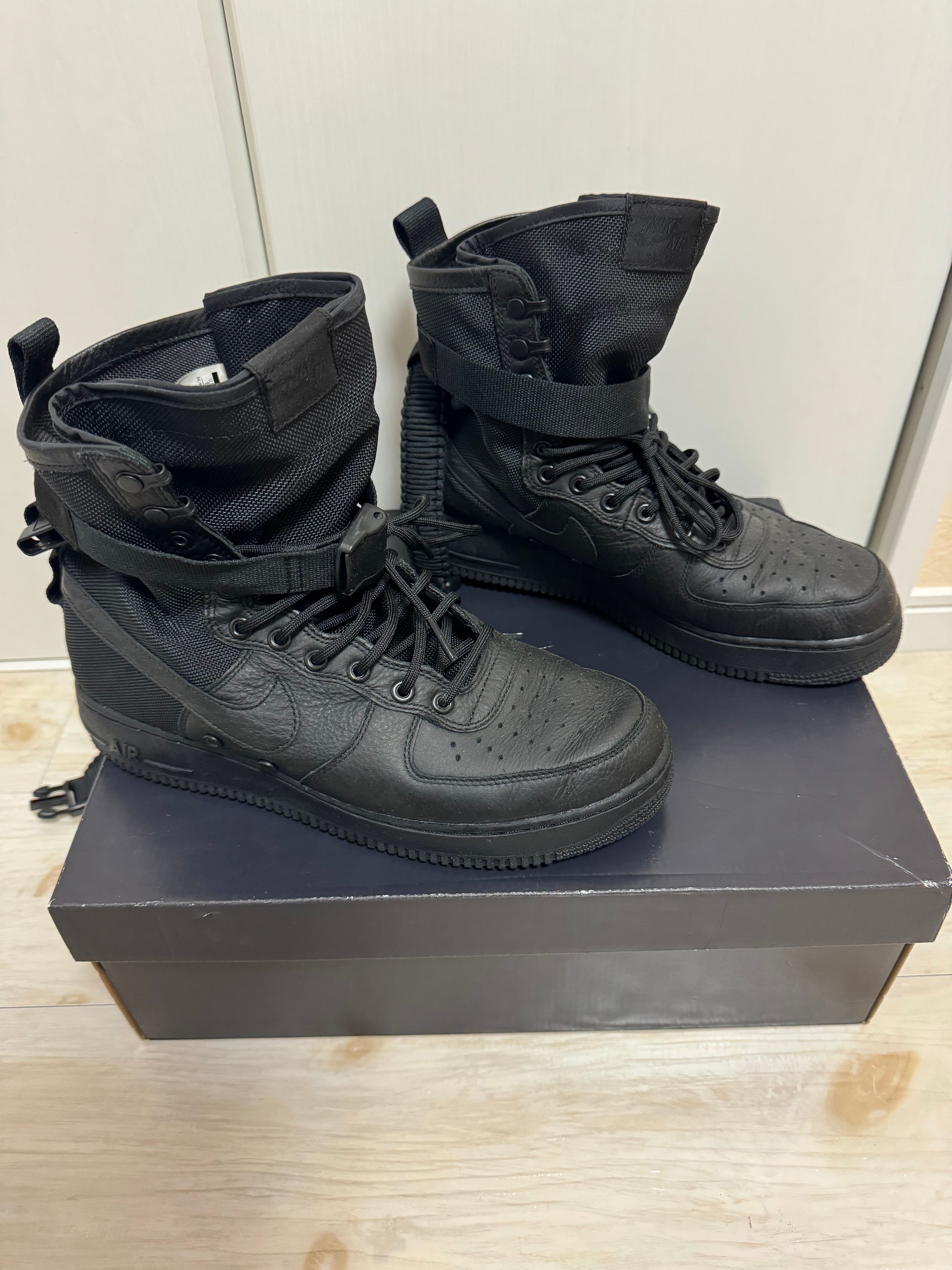 Nike Women's SF Air Force 1 High "Triple Black"