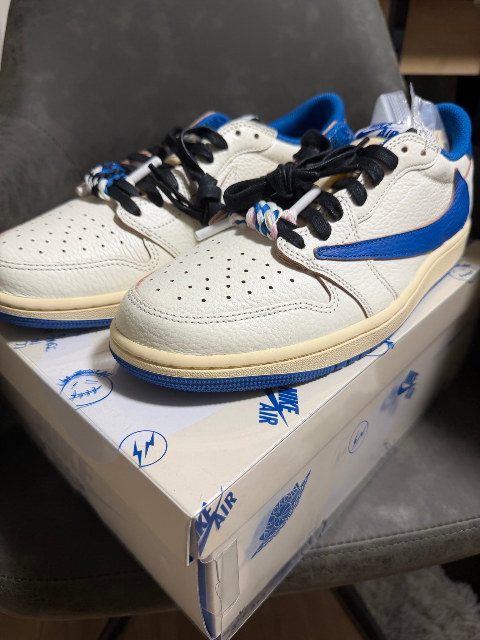 Travis Scott × fragment design × Nike Air Jordan 1 Low OG "Sail/Military Blue"