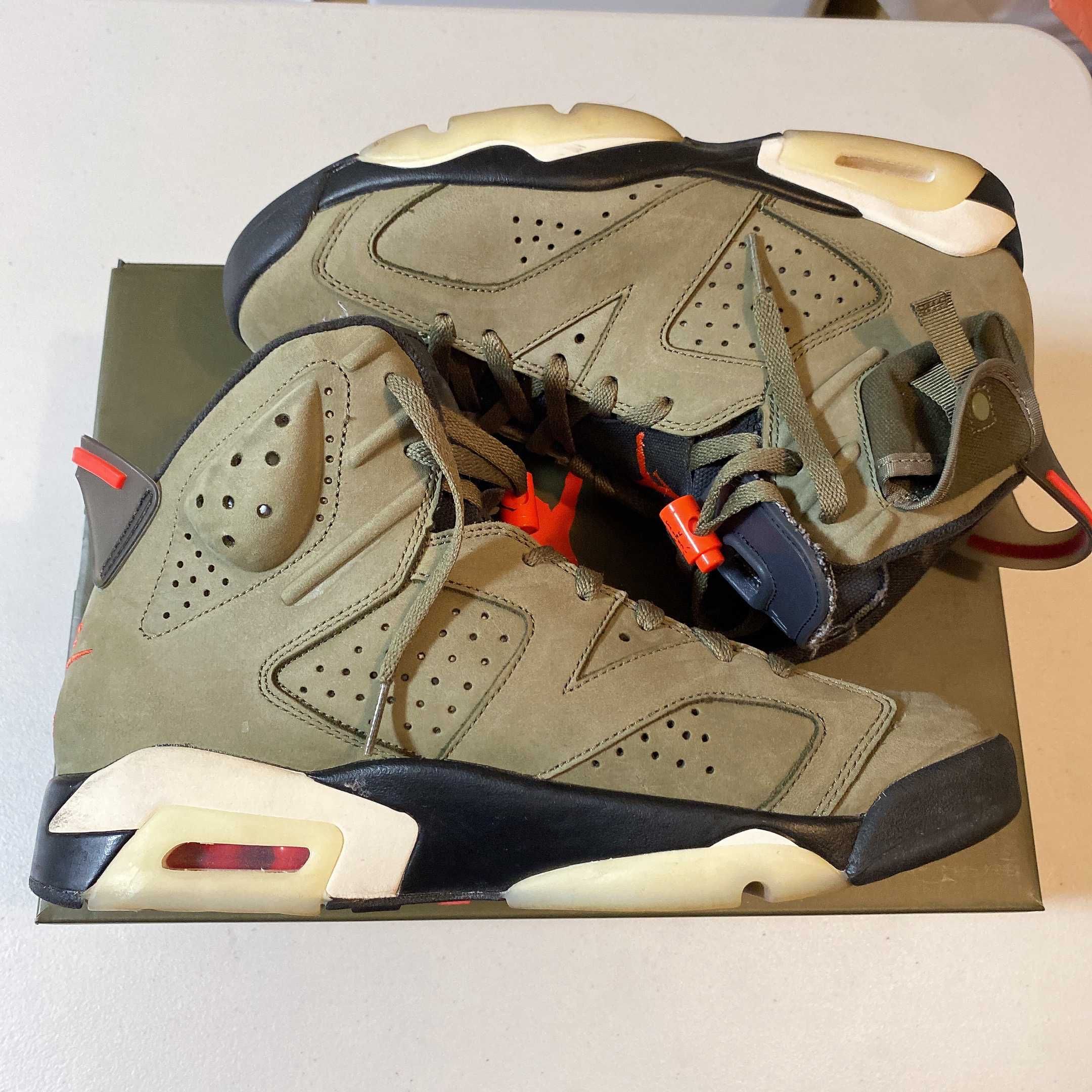 Travis Scott × Nike Air Jordan 6 Retro "Medium Olive"